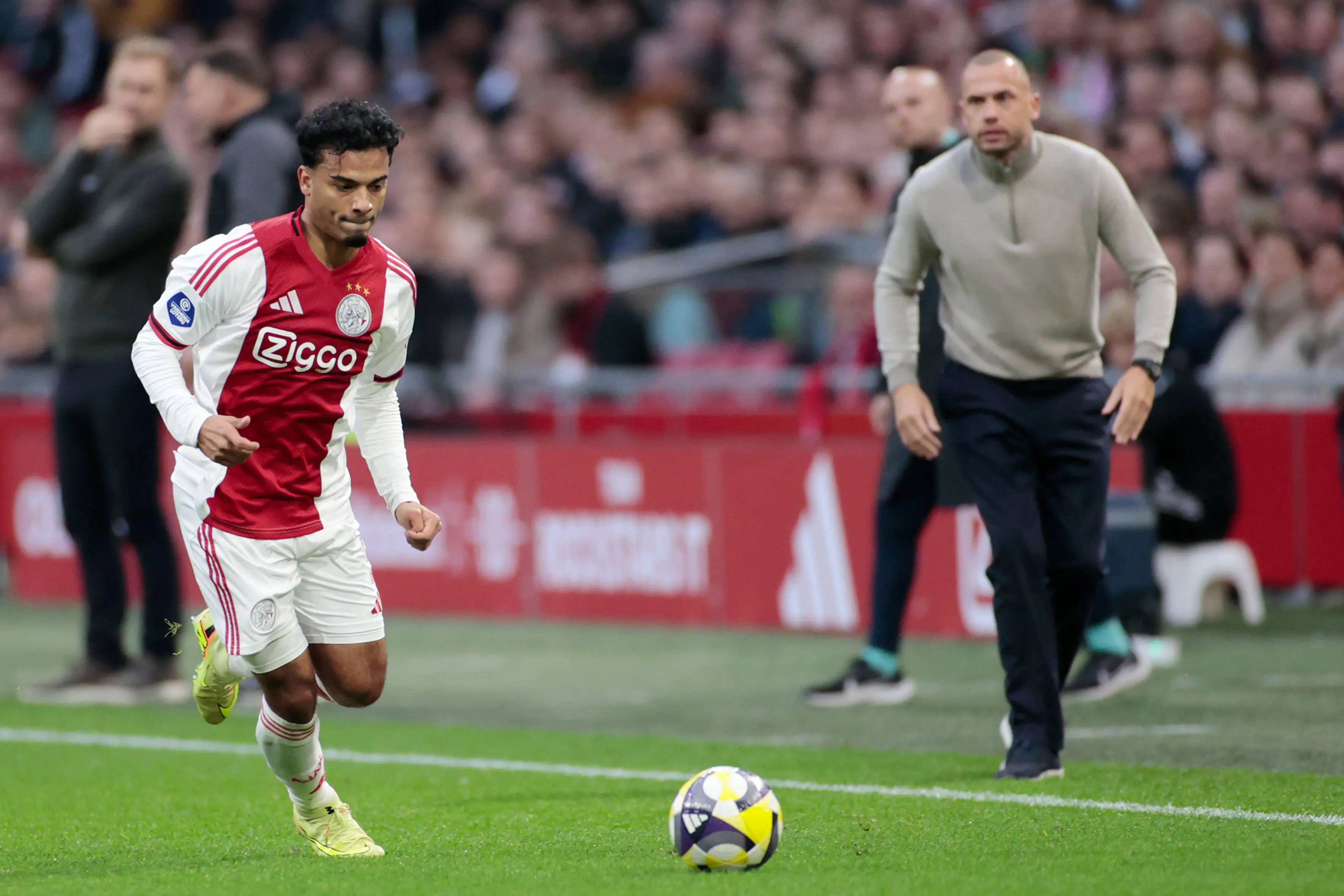 'Heitinga kreeg in de ochtend belletje over blessure Wijndal en werd kort daarna ontslagen'