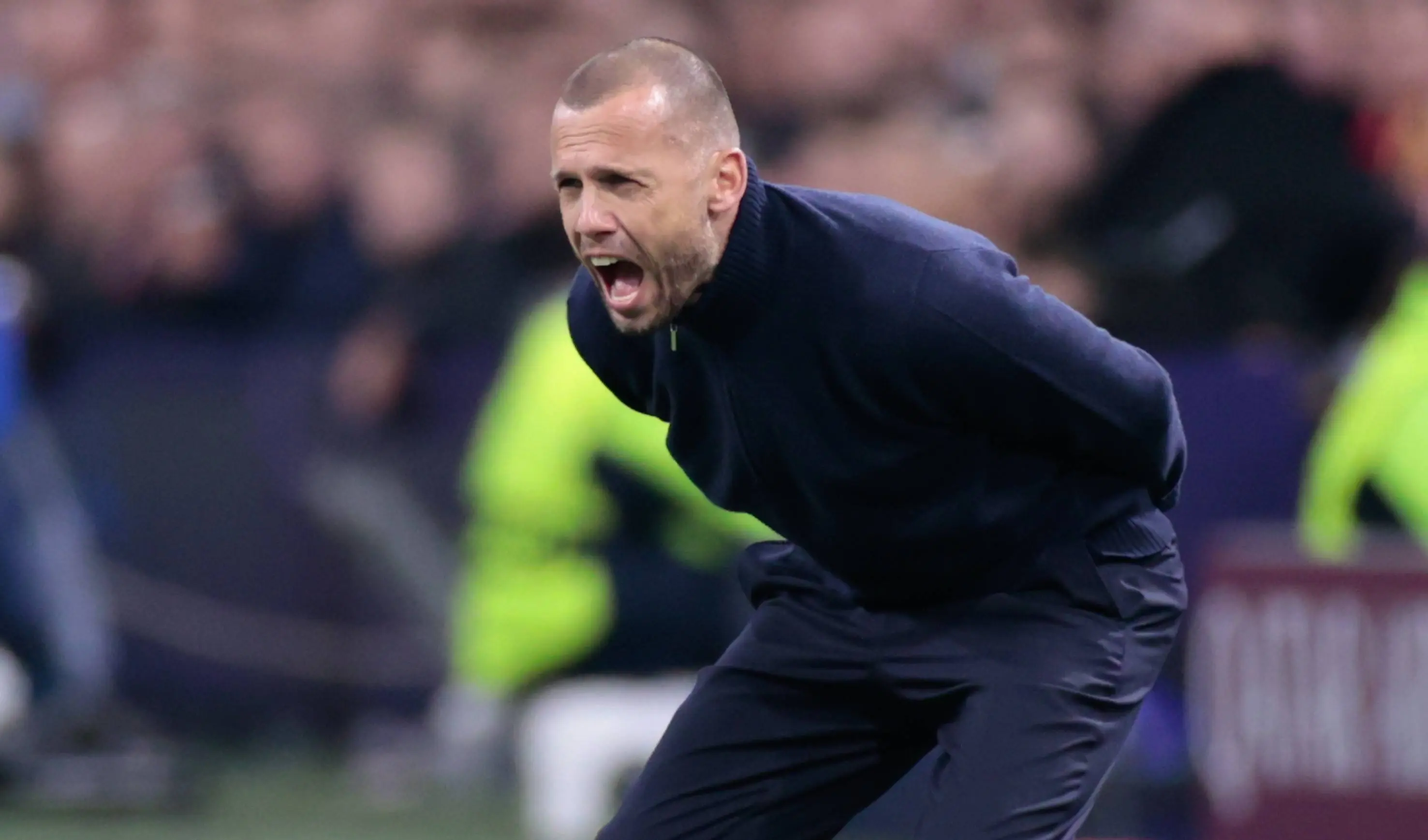 Heitinga boos na ontslag bij Ajax: 'Of hij het me kwalijk neemt? Dat moet je hem vragen'