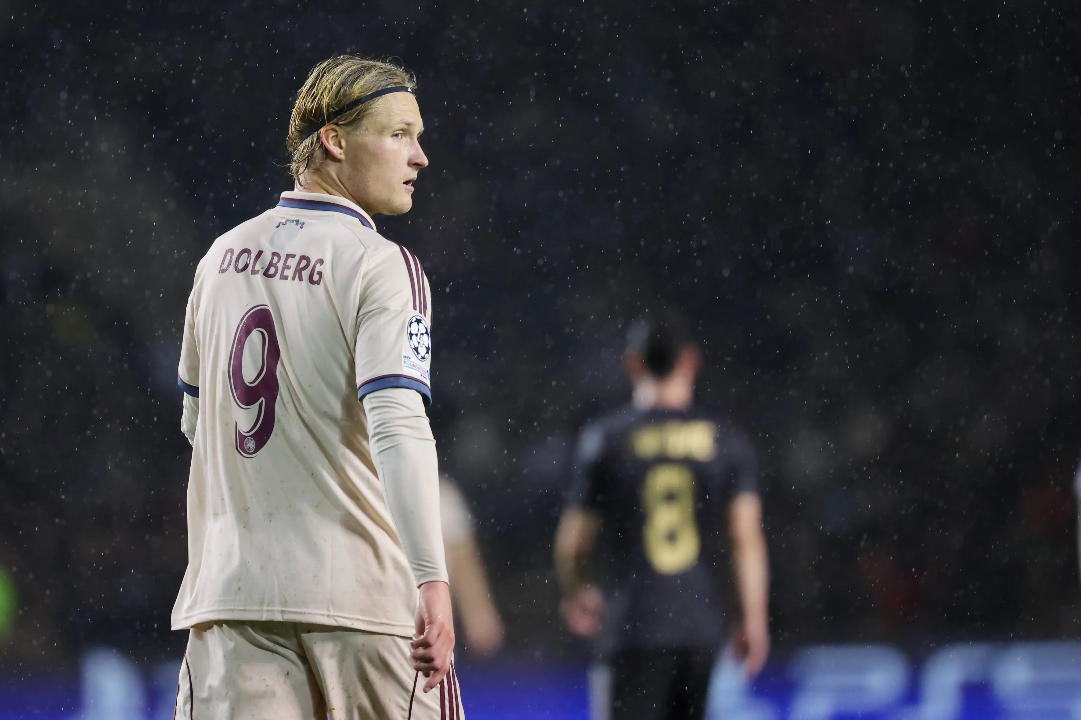 Rondom Ajax: 'Dolberg is een van de beste aanvallers waarmee ik heb samengespeeld'