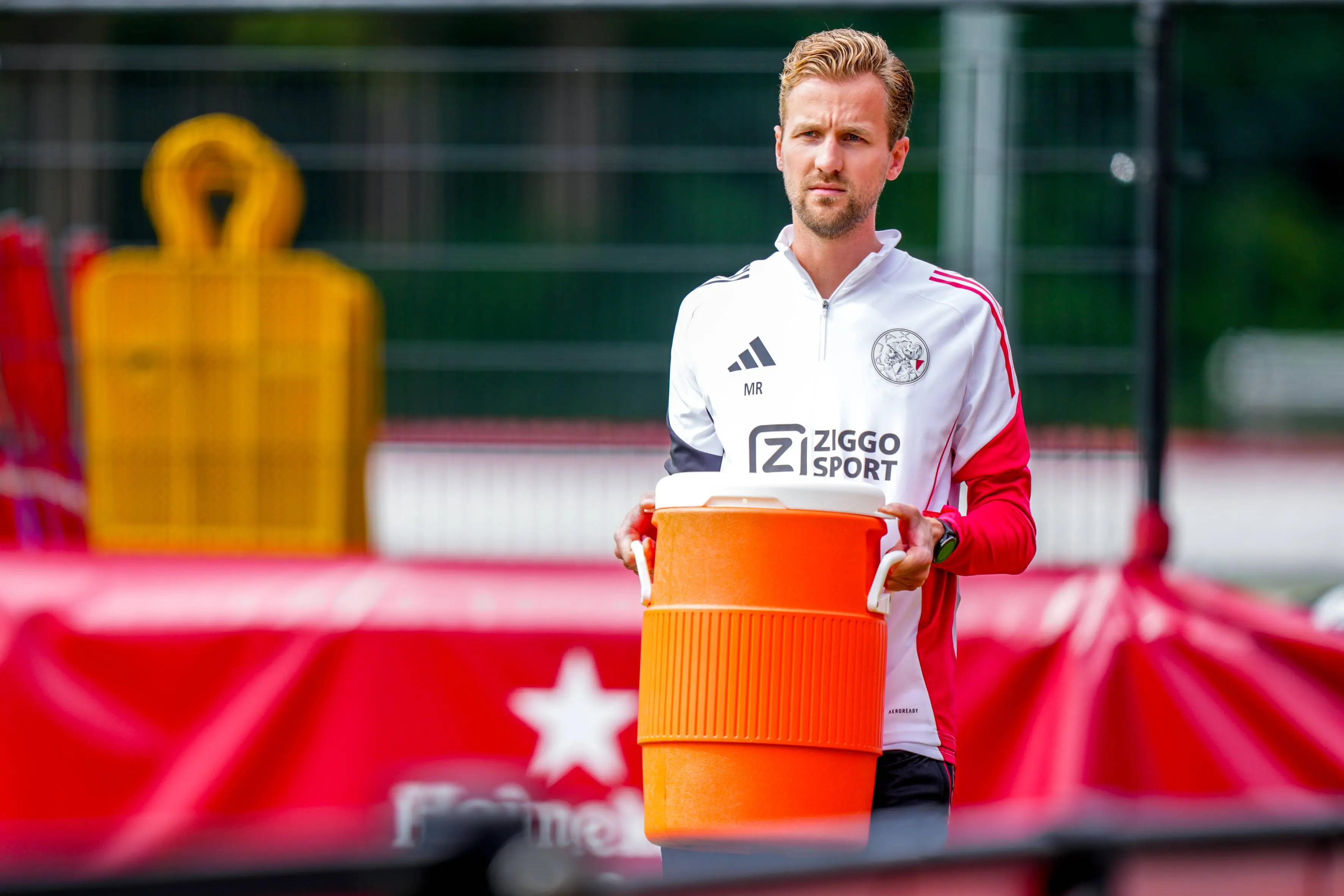 'Ajax ziet Hoofd Topsport na anderhalf jaar vertrekken naar wielerploeg'