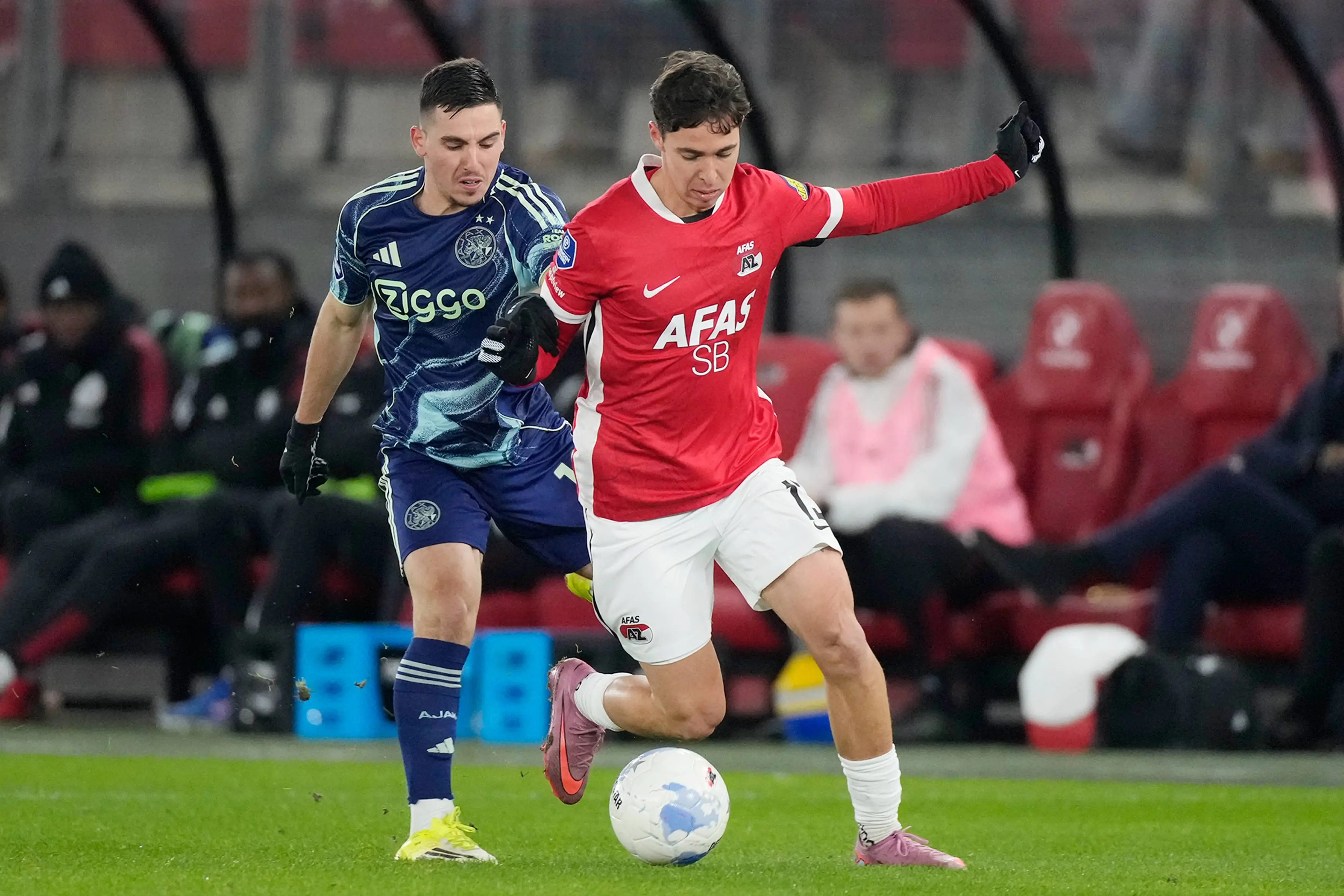 Perez na historische nederlaag Ajax kritisch op Gloukh: 'Echt een apart verhaal'
