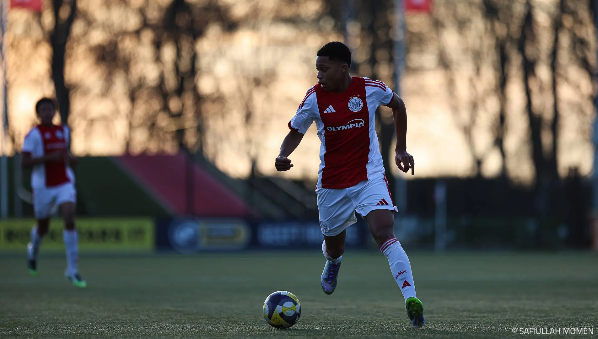 Ajax-vertrek na acht maanden van Jeremayo Levant is onbegrijpelijk