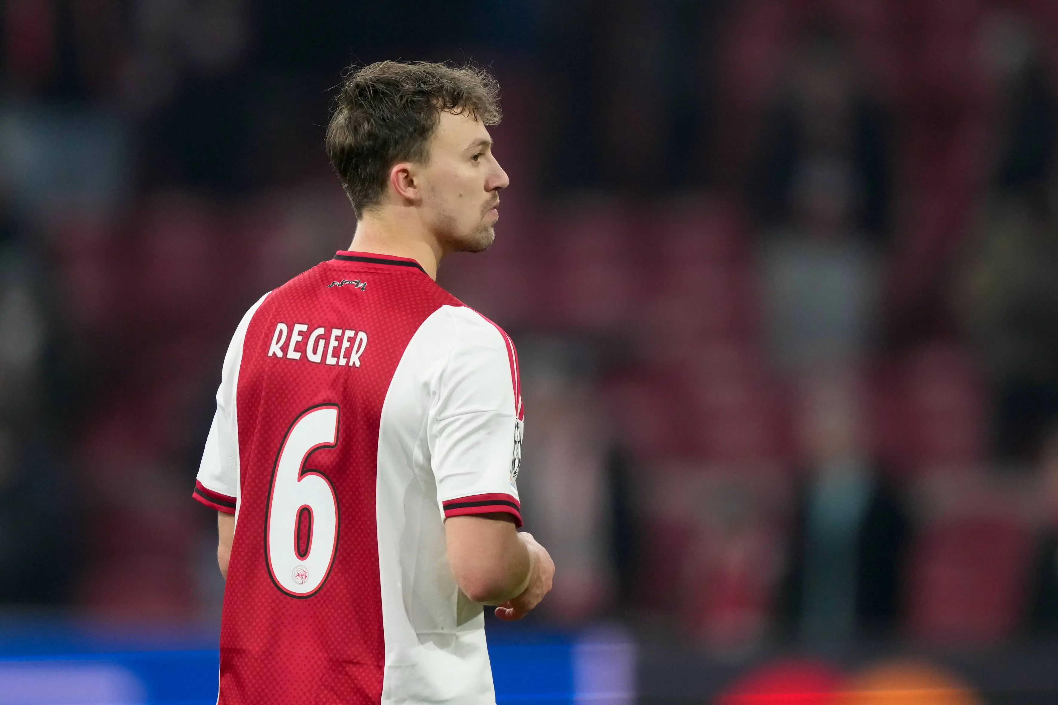 Regeer vastberaden: 'Als het aan mij ligt, ben ik ook volgend seizoen de nummer 6 van Ajax'