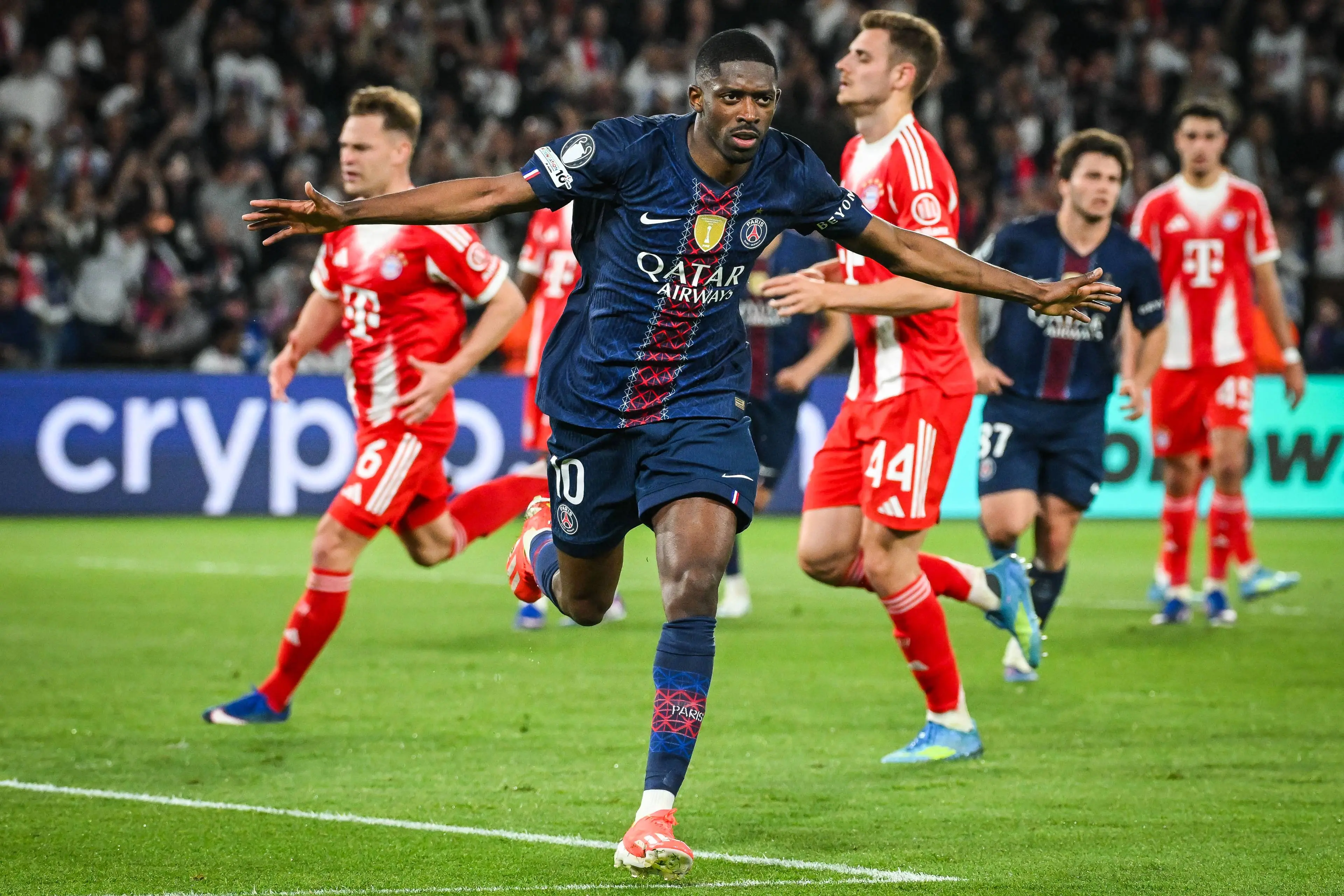 Paris Saint-Germain trekt aan langste eind tijdens voetbalfeest tegen Bayern München