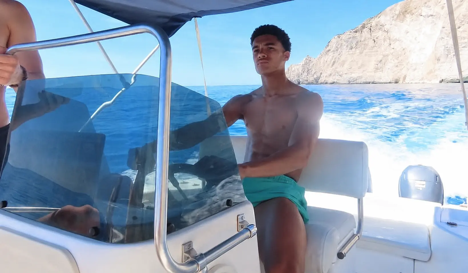 (Oud-) Ajacieden vieren vakantie bekijk hier de foto's en video's (deel 3)