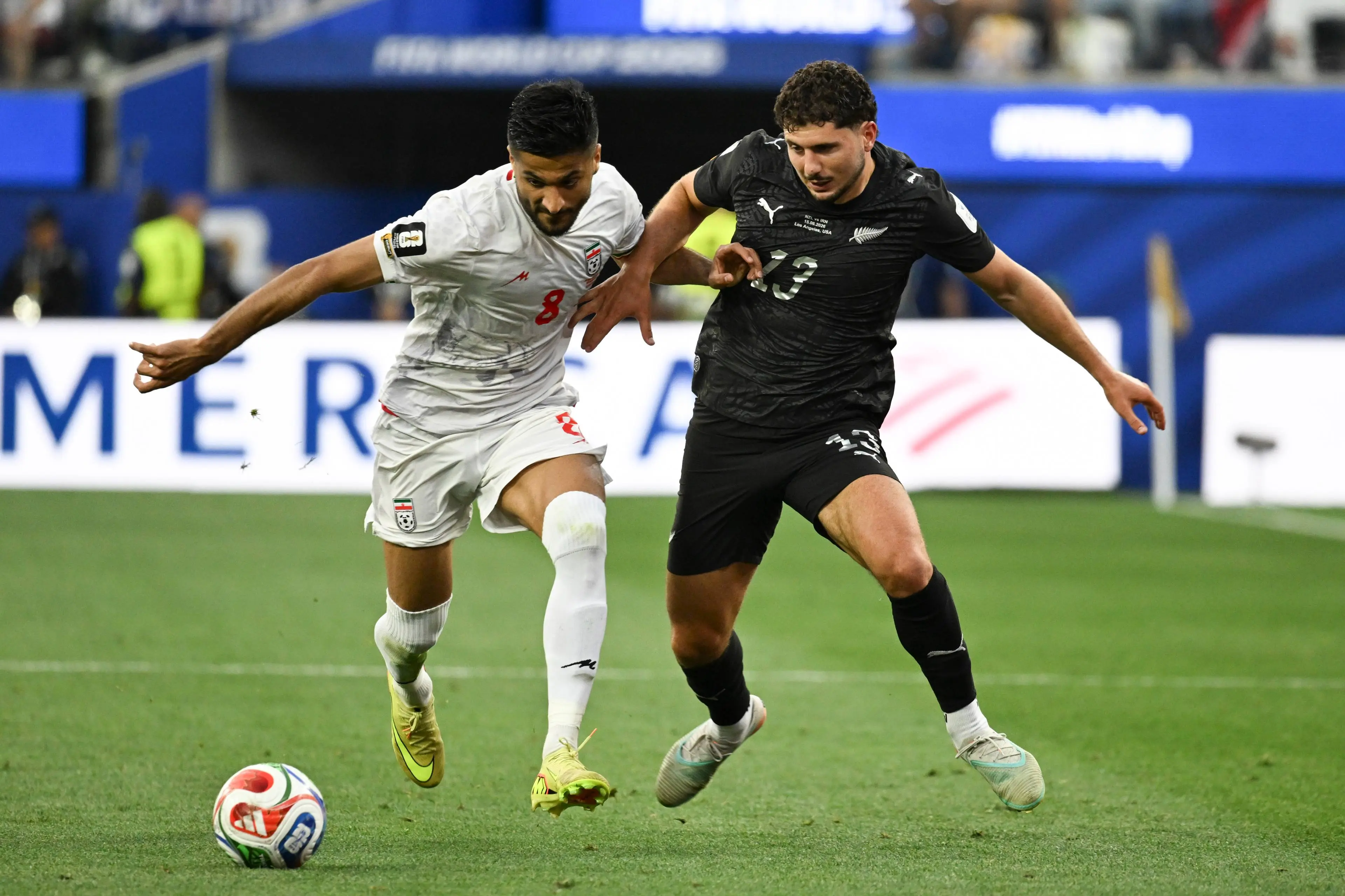 Iran en Nieuw-Zeeland delen de punten in doelpuntrijke WK-wedstrijd