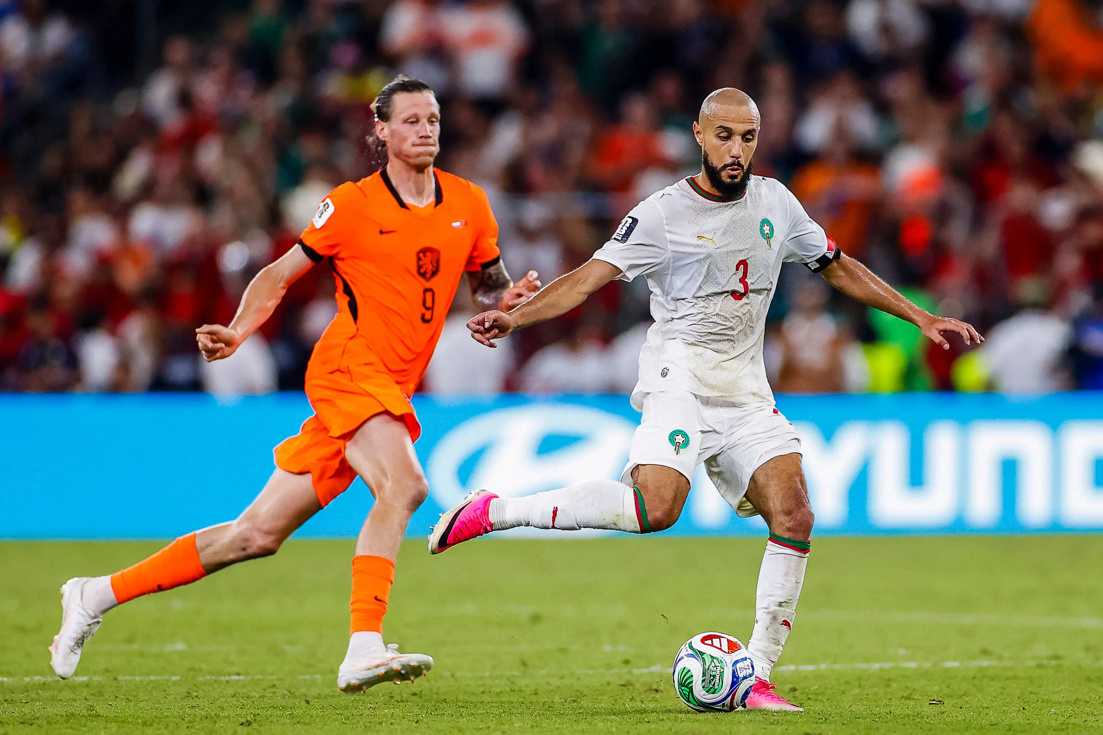 Mazraoui ontzettend blij met overwinning op Nederland: 'Voor ons was dit bijna een finalegevoel'