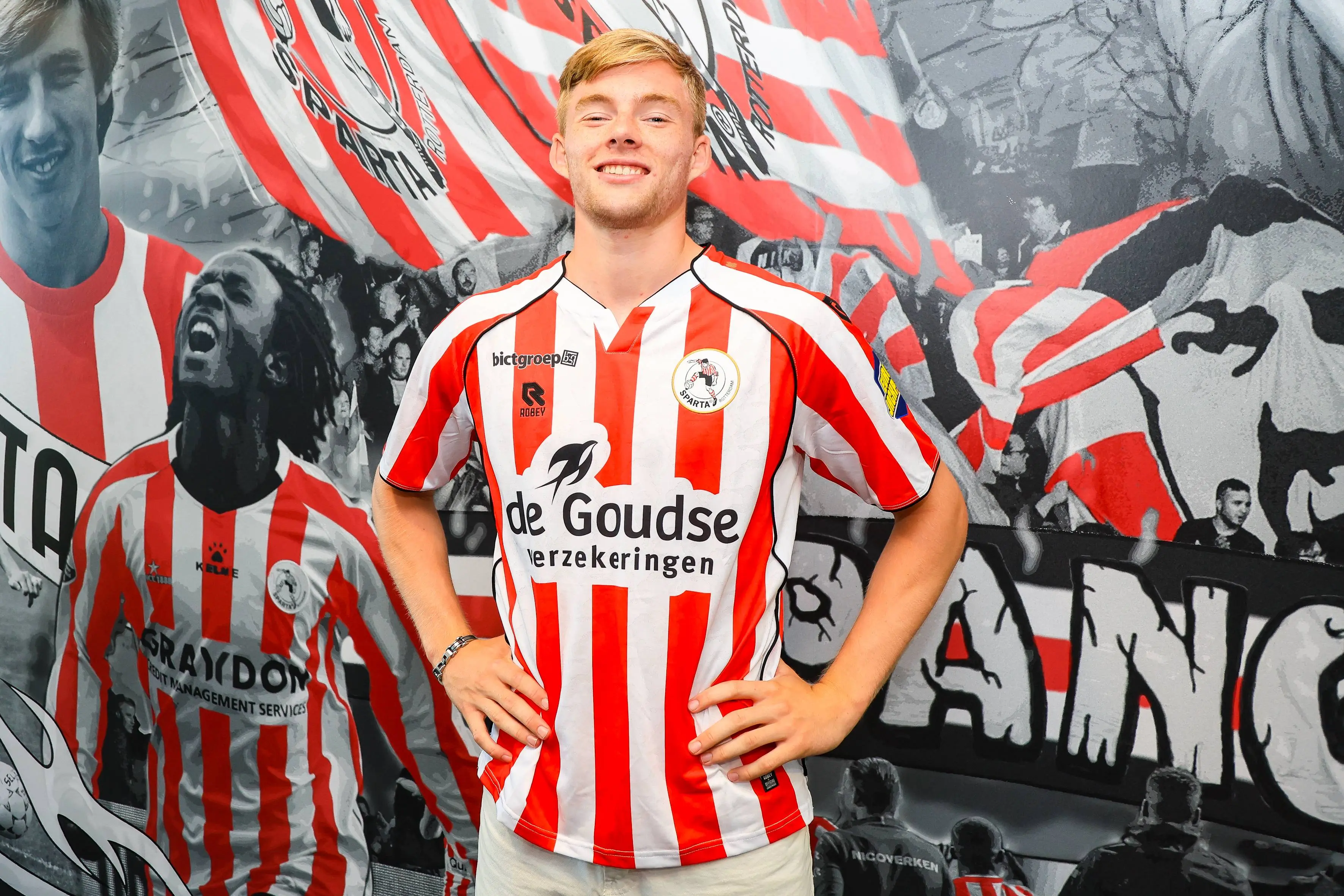Ajax bevestigt volgende uitgaande transfer: talentvolle verdediger tekent bij Sparta