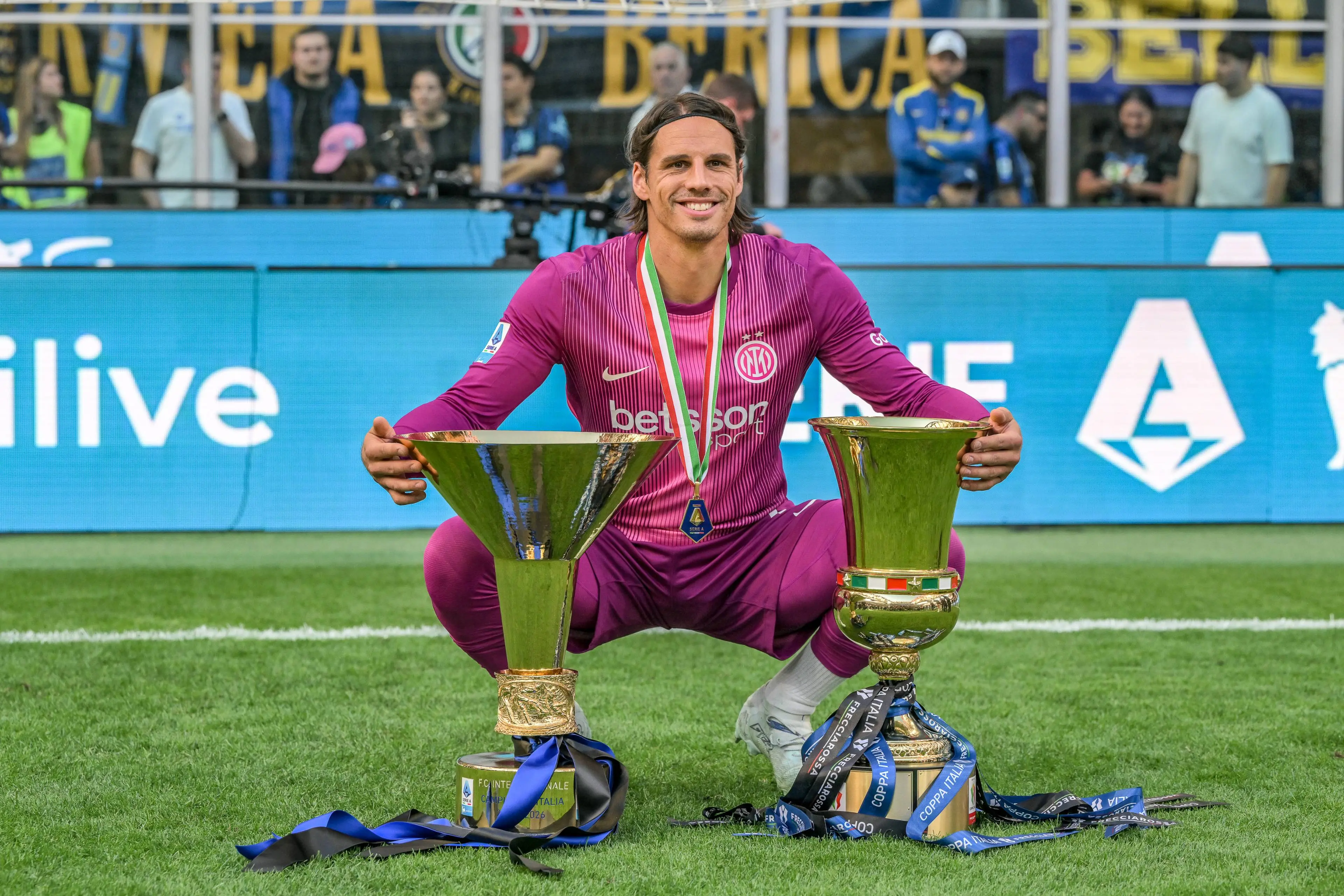 Geruchtenmolen: 'Ajax kijkt naast Ter Stegen en Flekken nu ook naar Inter-goalie Sommer'
