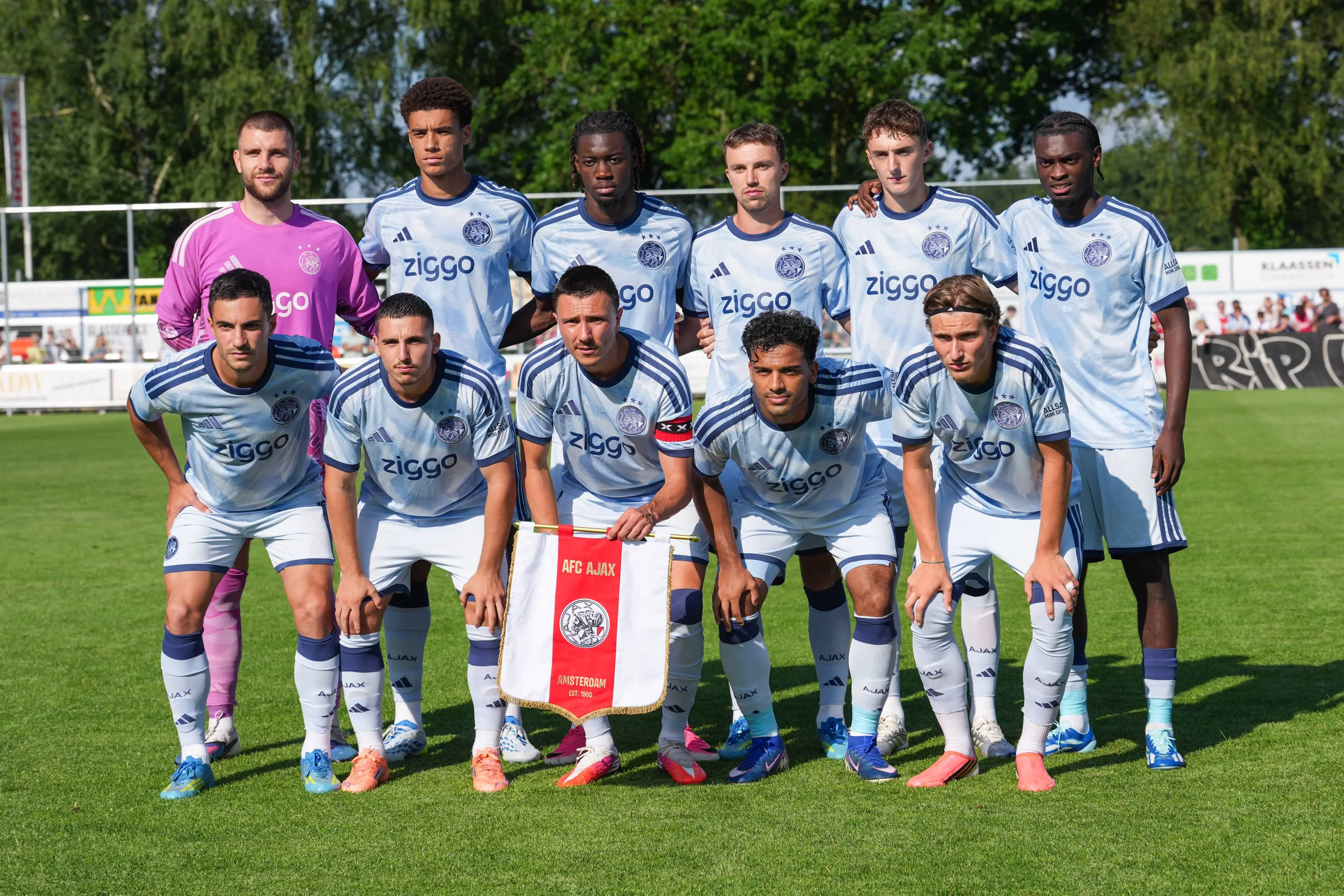 Ajax Showtime Hele Team