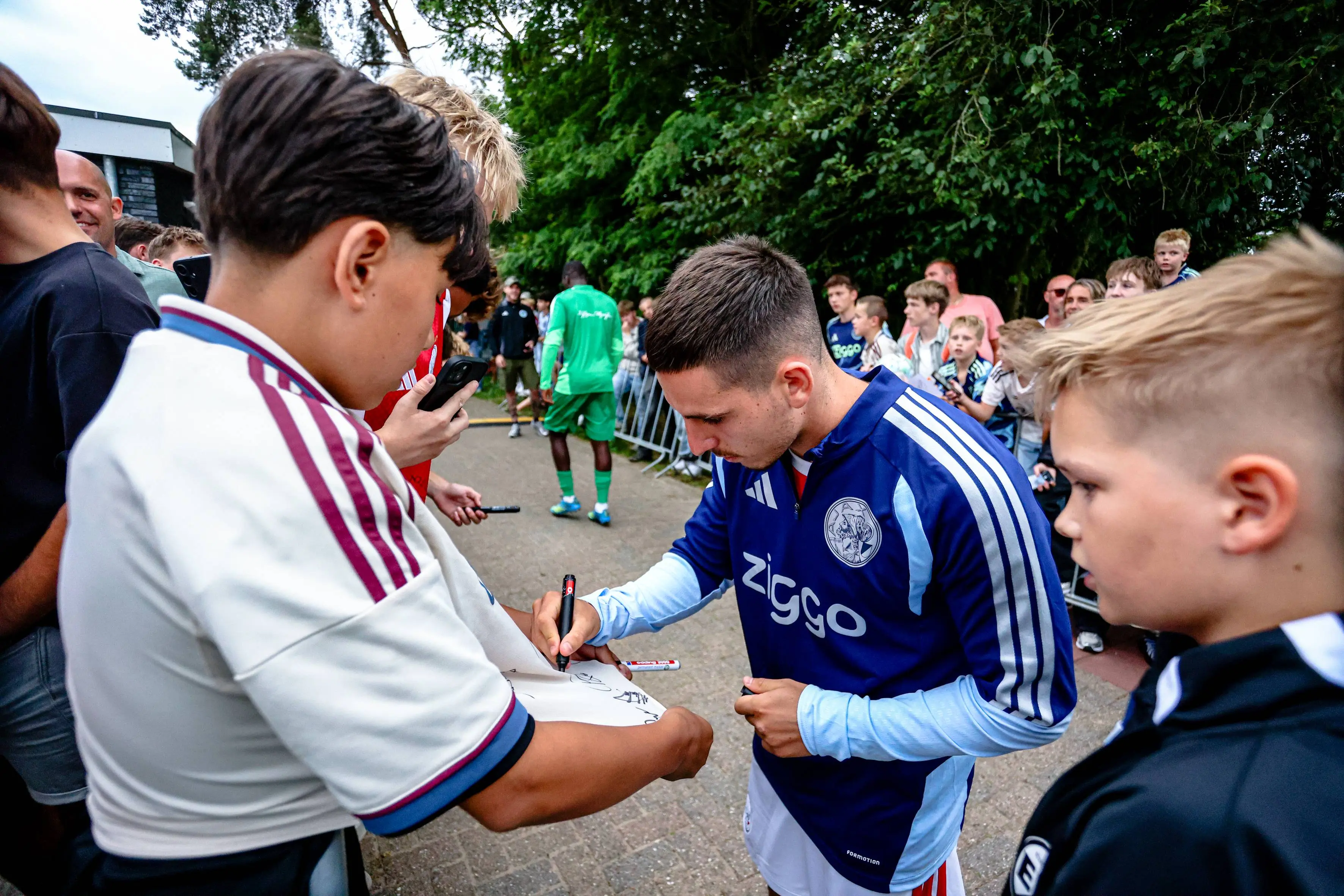Gloukh komt met duidelijk statement: 'Ik blijf, tenzij de club anders beslist'