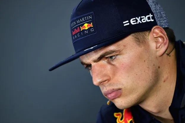 Persconferentie-host bespreekt controversieel moment met Verstappen in Hongarije