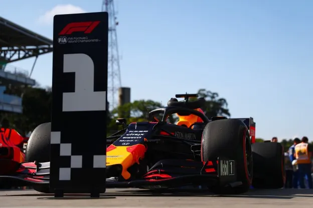 F1Maximaal voorspelt: 'Perfect weekend Mercedes nodig om kans te maken tegen Verstappen'