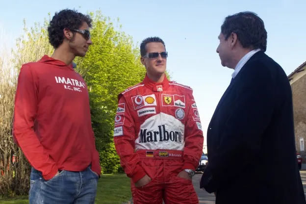 F1 Kijktip | MotoGP-legende Rossi stapt in de Ferrari en verrast vriend en vijand