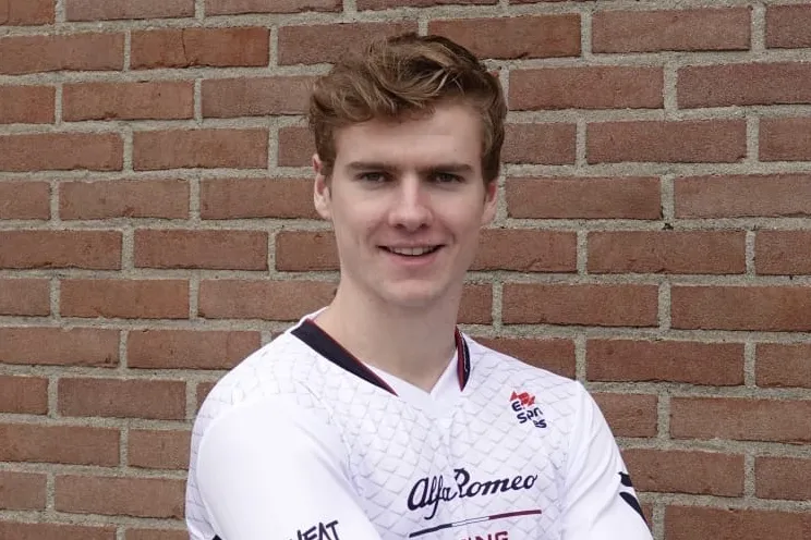 Opmeer wereldkampioen in F1 Esports Series: 'Ik wist dat we voor de titel konden gaan'