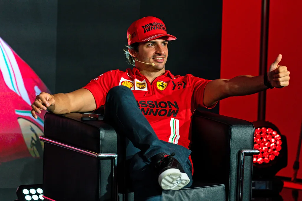 Sainz: 'Mijn niveau bij McLaren heb ik nog niet bereikt met de SF21'