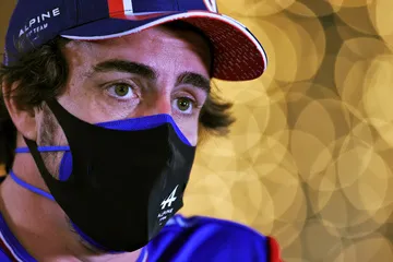 Alonso weet nog niets over verhoudingen middenveld: 'Ik moet meer snelheid uit mezelf halen'