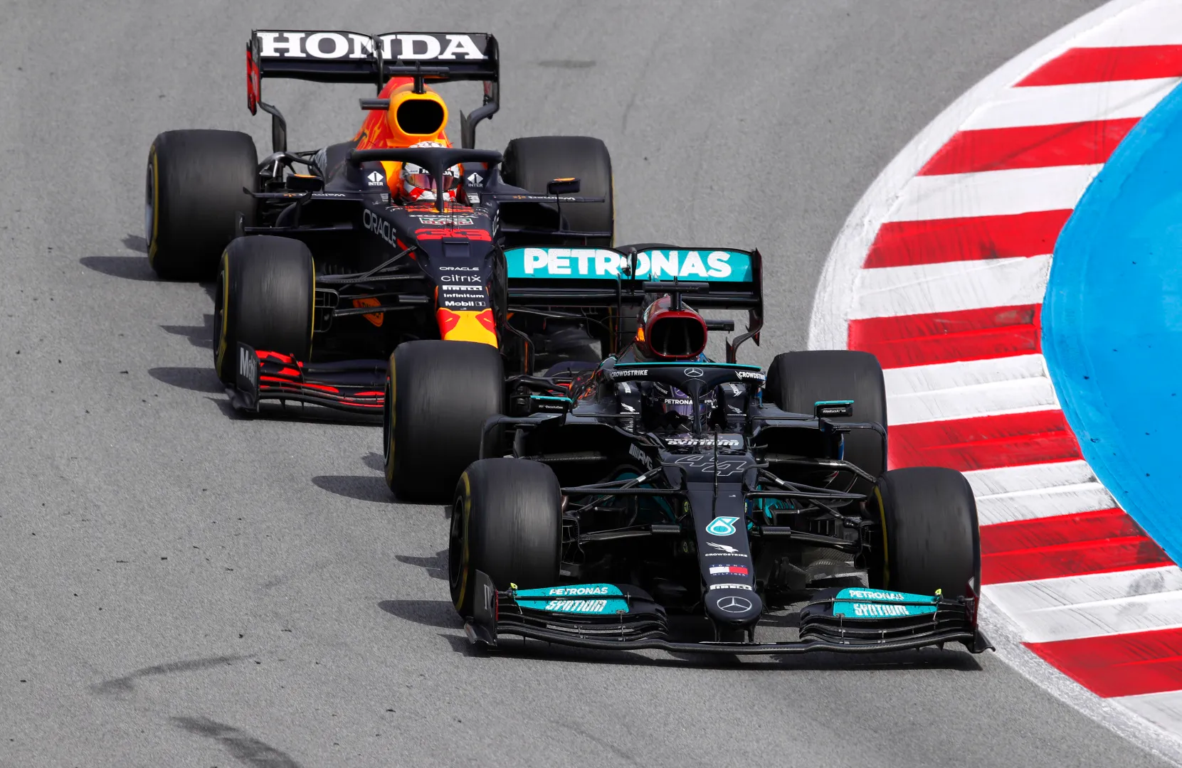 Mercedes legt druk bij Red Bull: 'In Monaco komt het neer op kwalificatie'