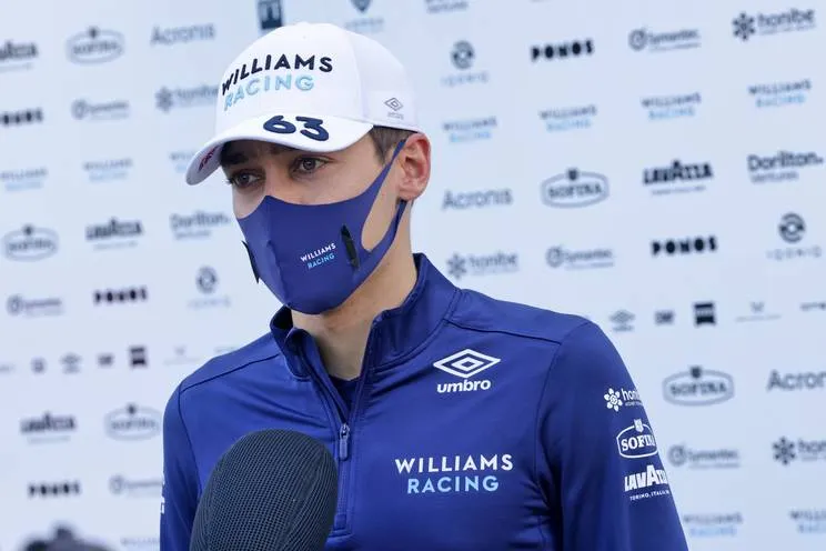 Russell: 'Vraagt je toch af wat Hamilton en Verstappen in een Williams kunnen'