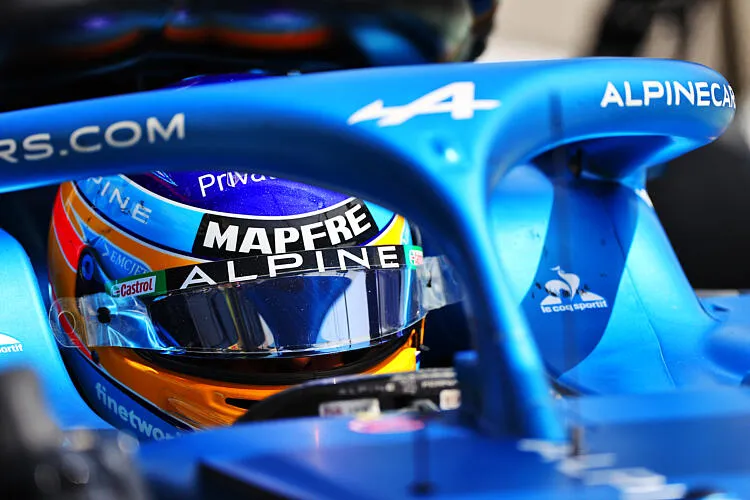 Hoe de F1-titelstrijd tussen Mercedes en Red Bull de ontwikkeling van Alpine hindert