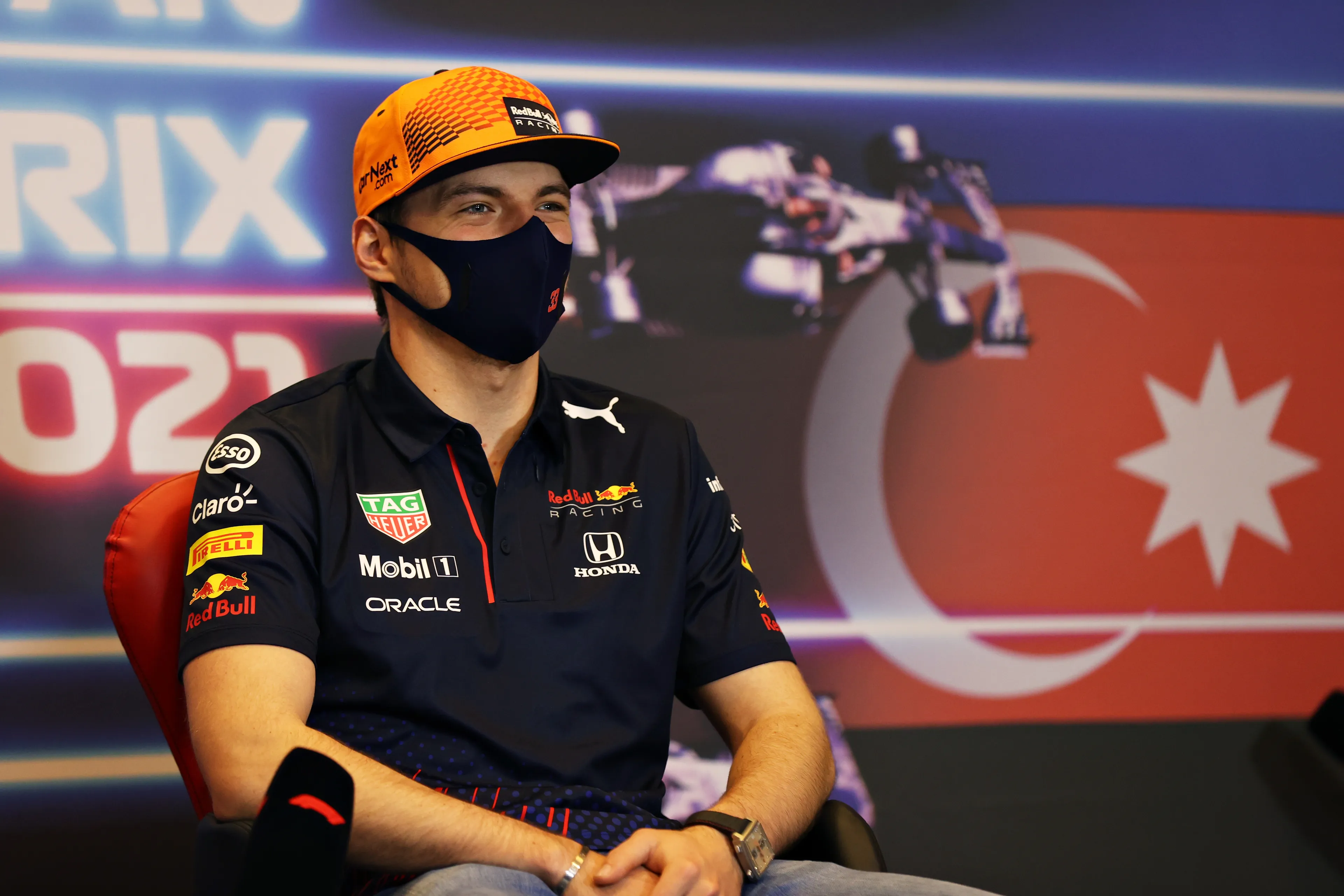 Verstappen hint op dealtje met Perez: 'Weet niet wie er aan de beurt is voor de tow'