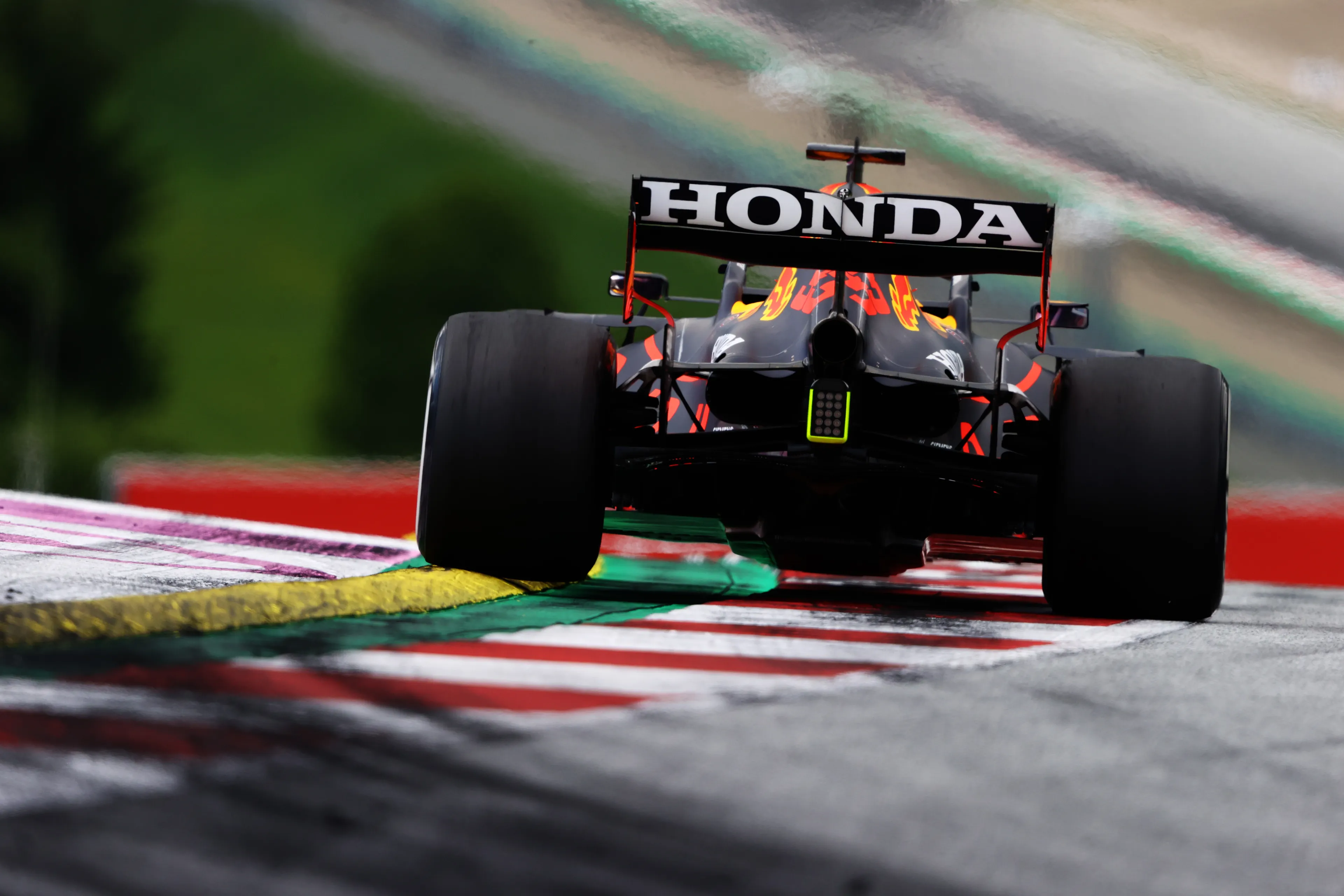 WK stand F1: Verstappen vergroot voorsprong en nadert grens van 25 punten