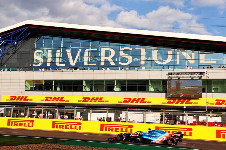 Fernando Alonso A521 Alpine Silverstone1