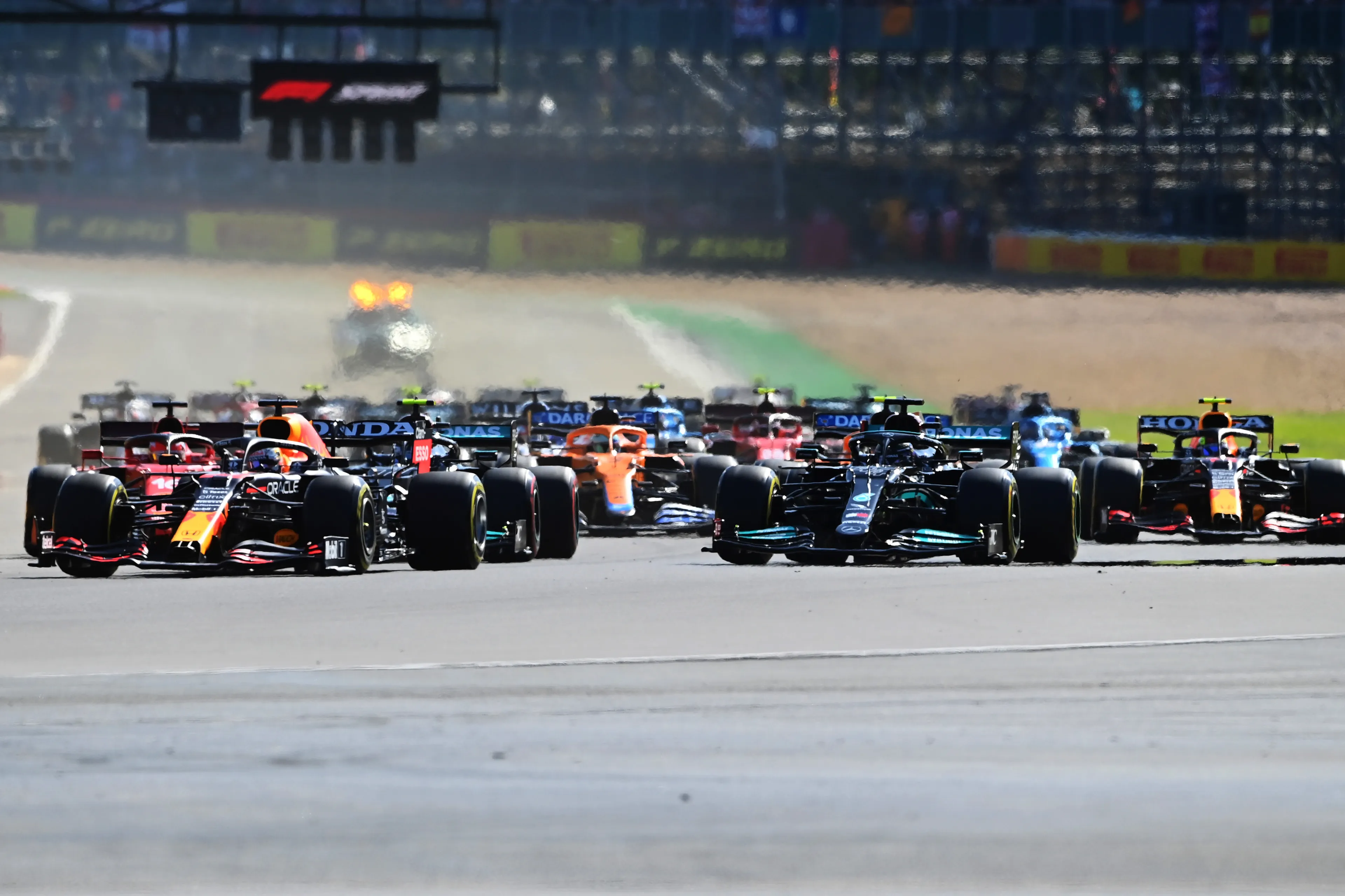 2021-titel Verstappen overtuigender bij sprintrace-puntensysteem van 2022