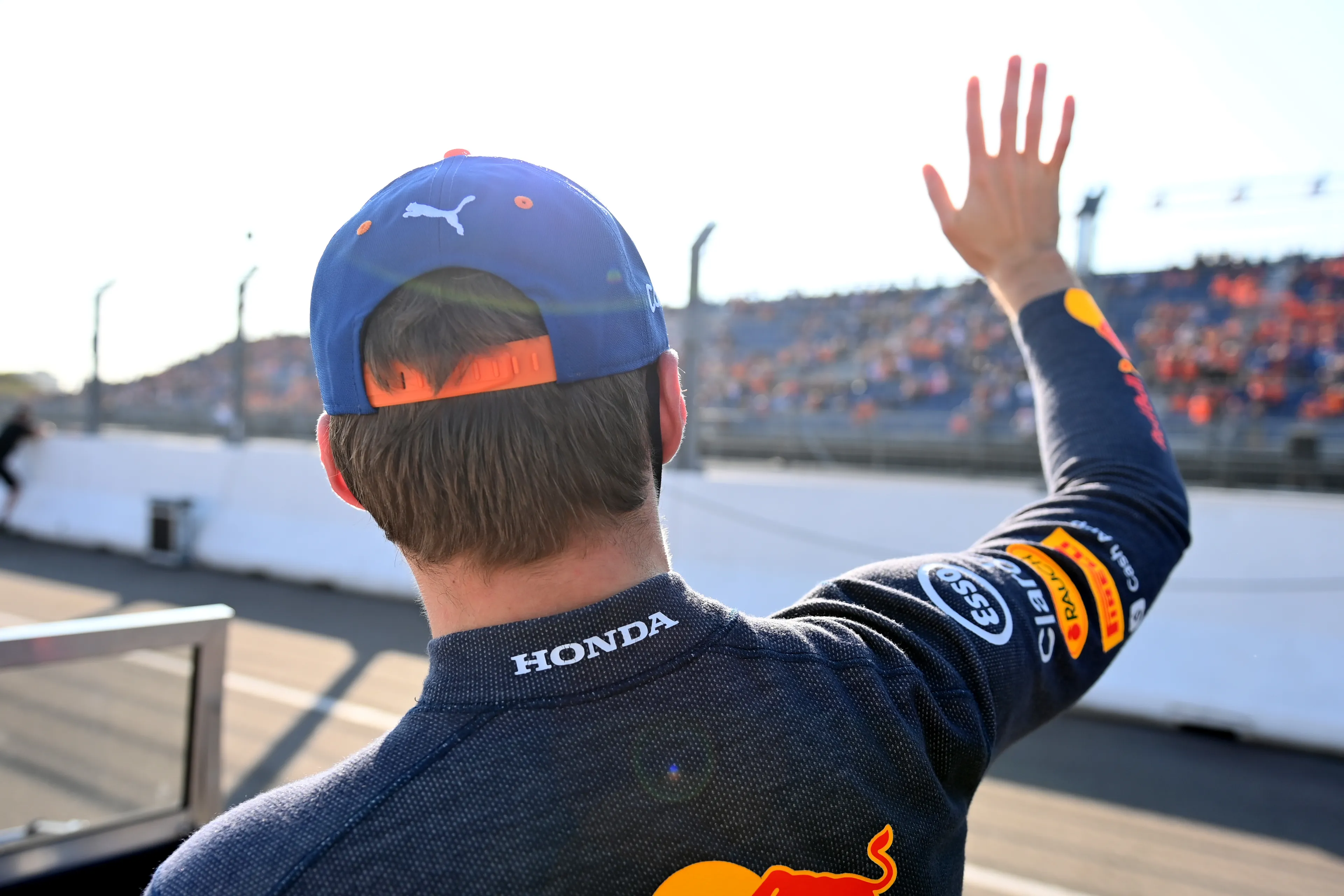 Verstappen ziet zijn fans de lat hoger leggen: 'Dat vind ik zo leuk aan Nederlanders'