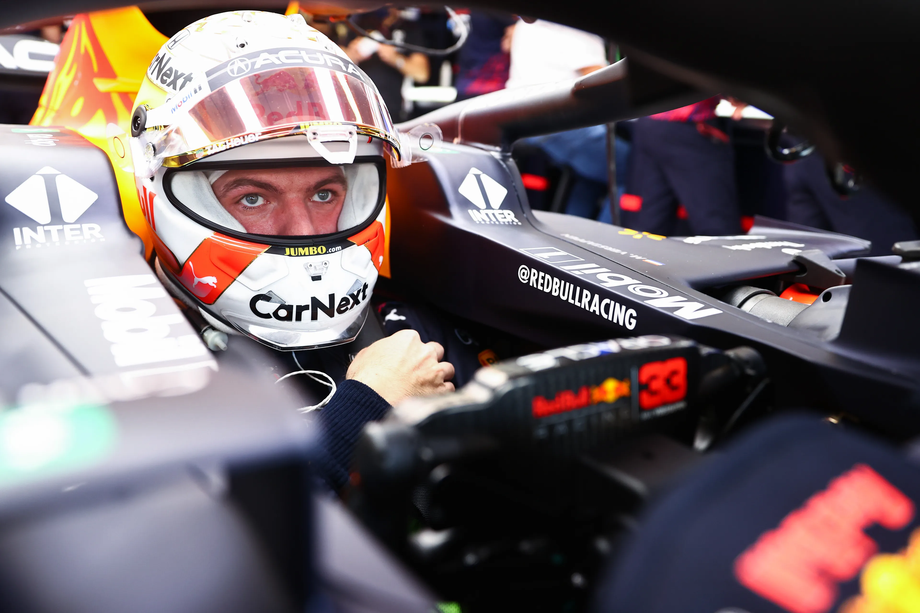 Boordradio's VT1 & VT2 | Verstappen: 'Waarom de f*ck gaan we altijd in het verkeer, jezus'