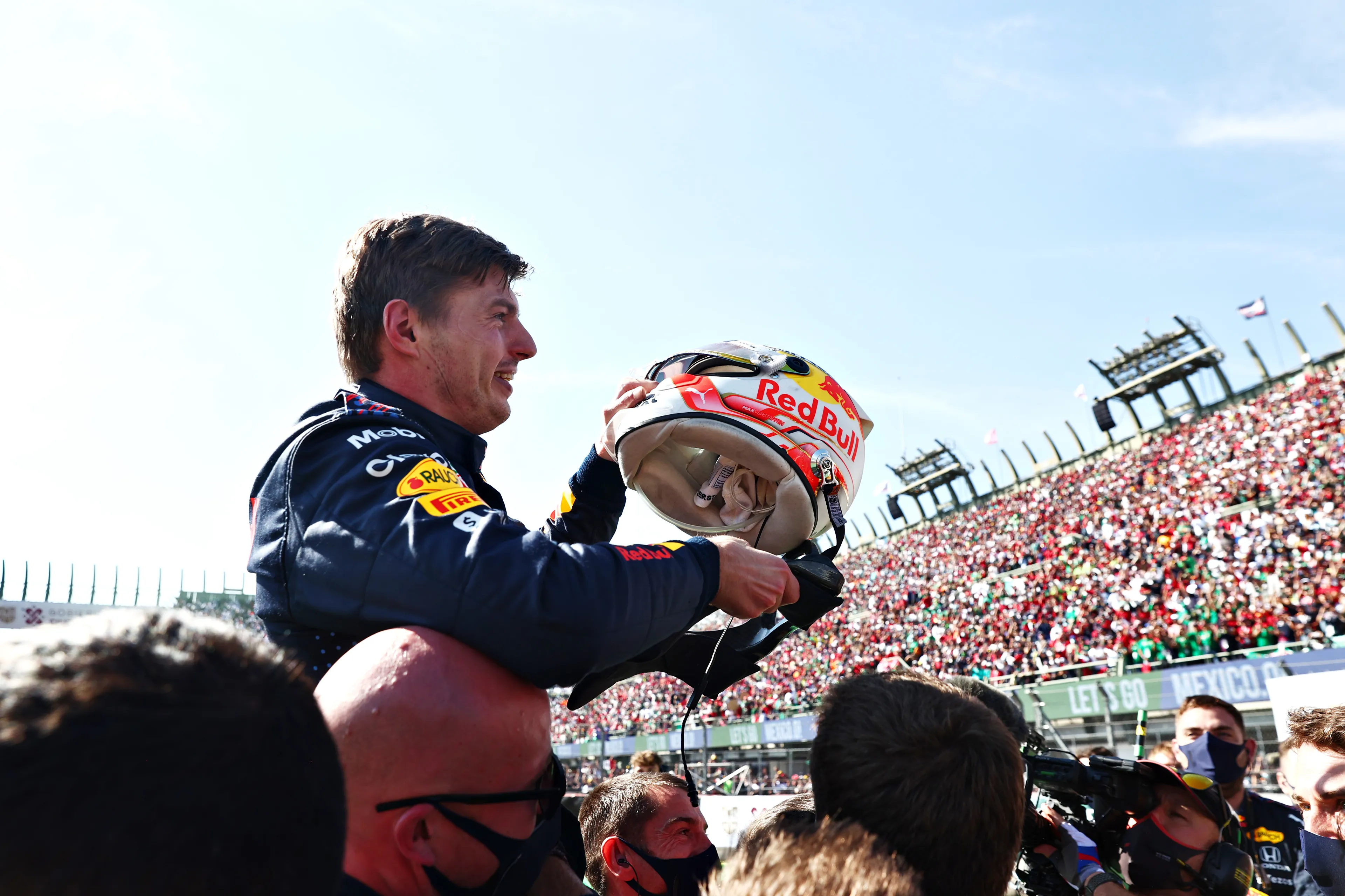 F1Maximaal voorspelt: 'Zou niet verbazen als Verstappen overwinning afstaat aan Pérez'