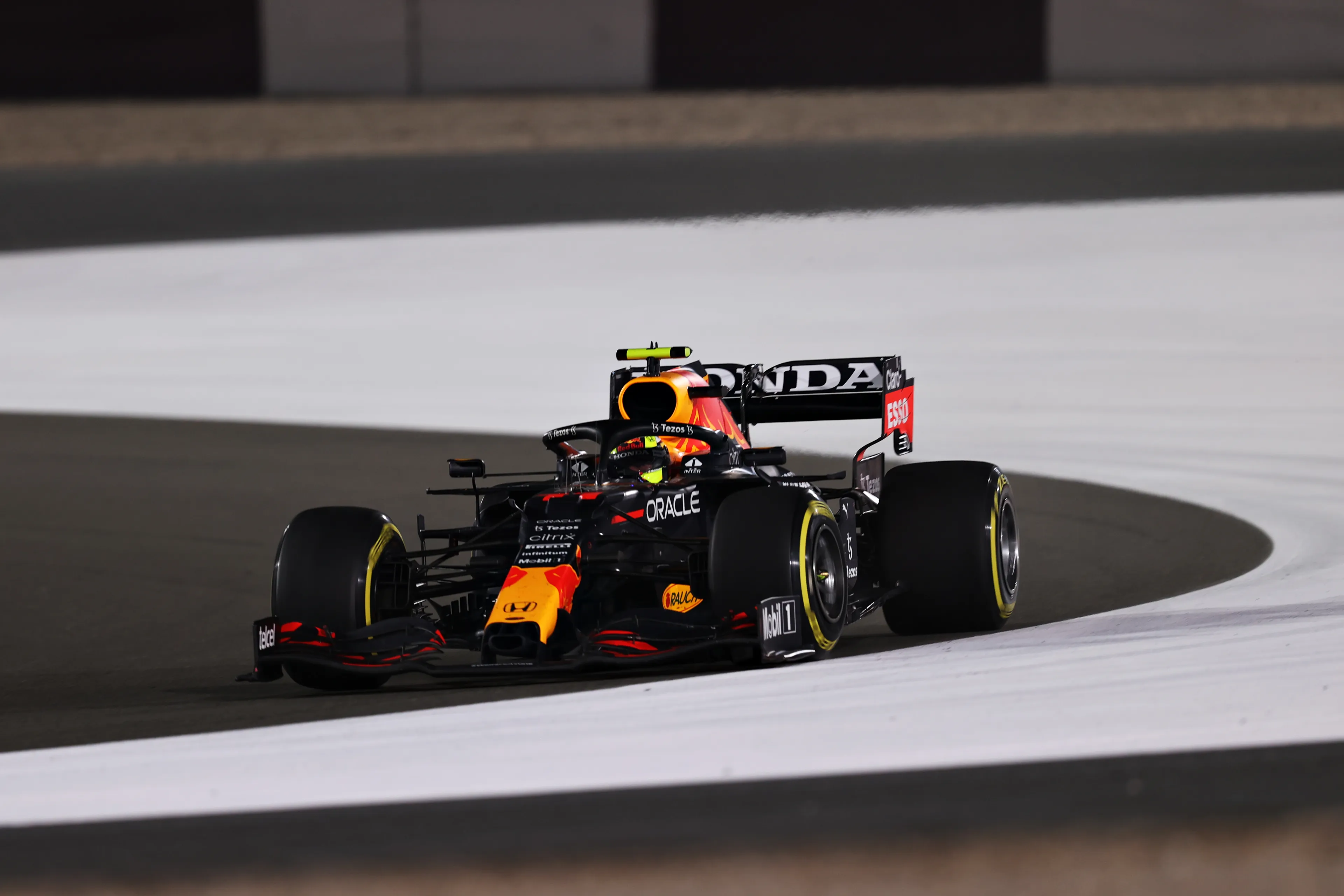 Pérez heeft vrede met tweede pitstop: ‘Waren bezorgd om lekke banden bij anderen’