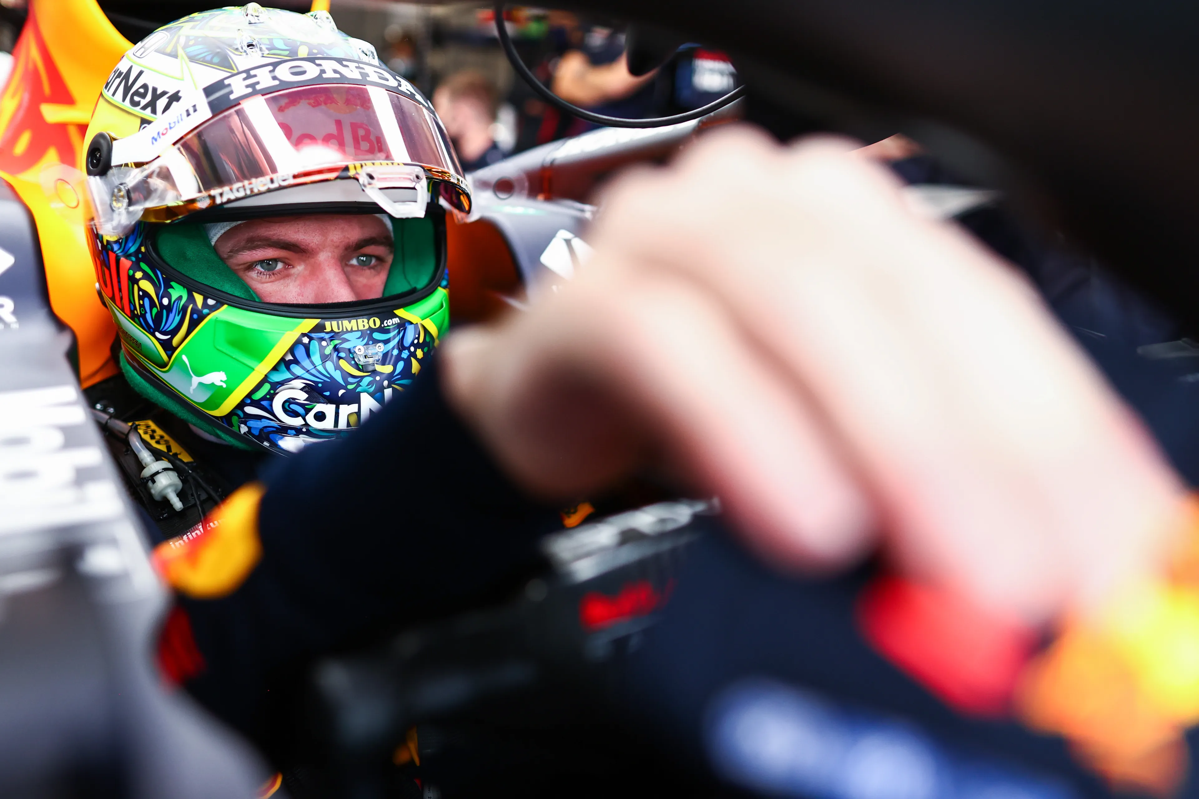 Verstappen na kwalificatie: 'Het eerste weekend kunnen zij die motor verder openzetten'