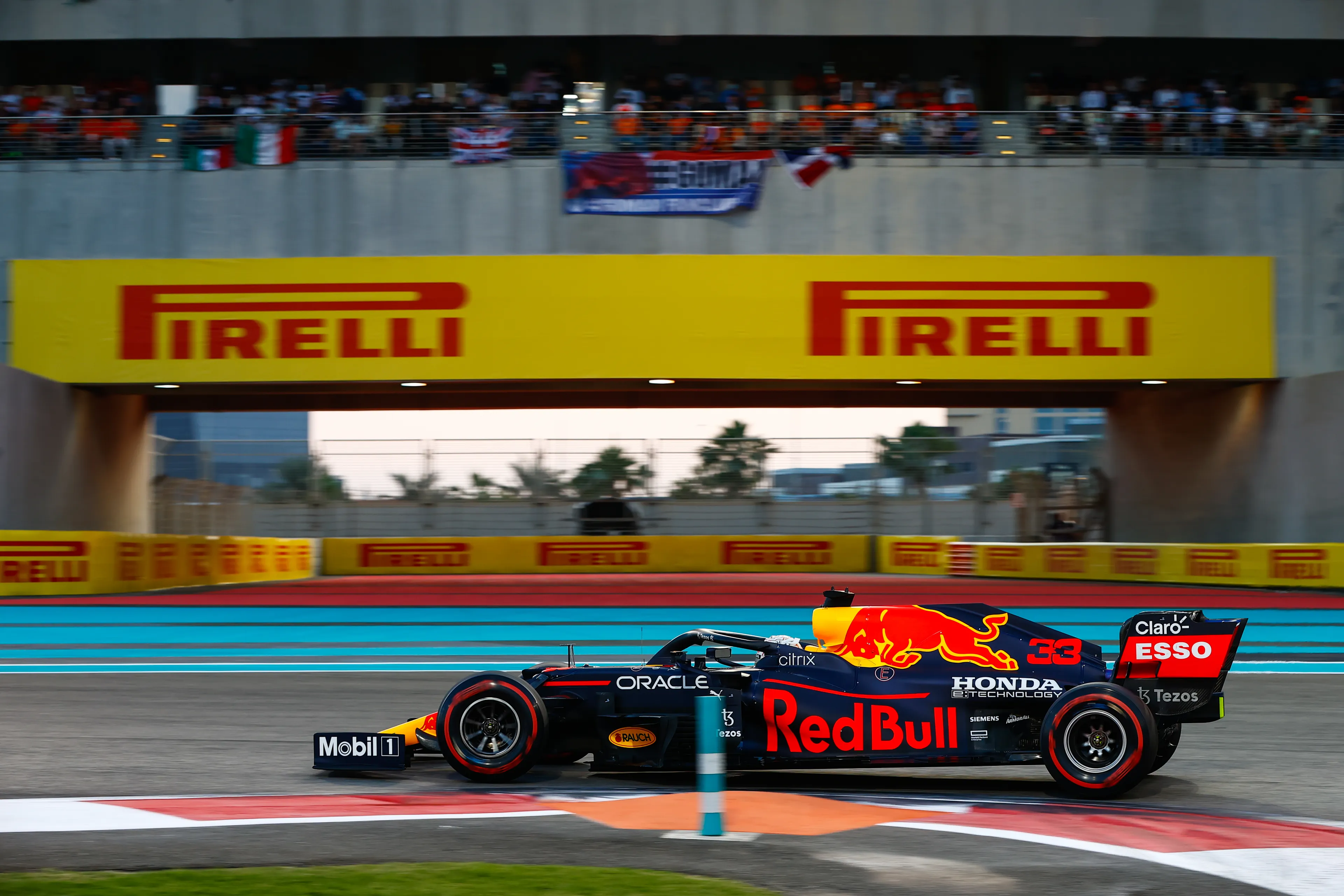 De intrede van Viaplay in 2022: wat kunnen we verwachten van de nieuwe rechtenhouder?