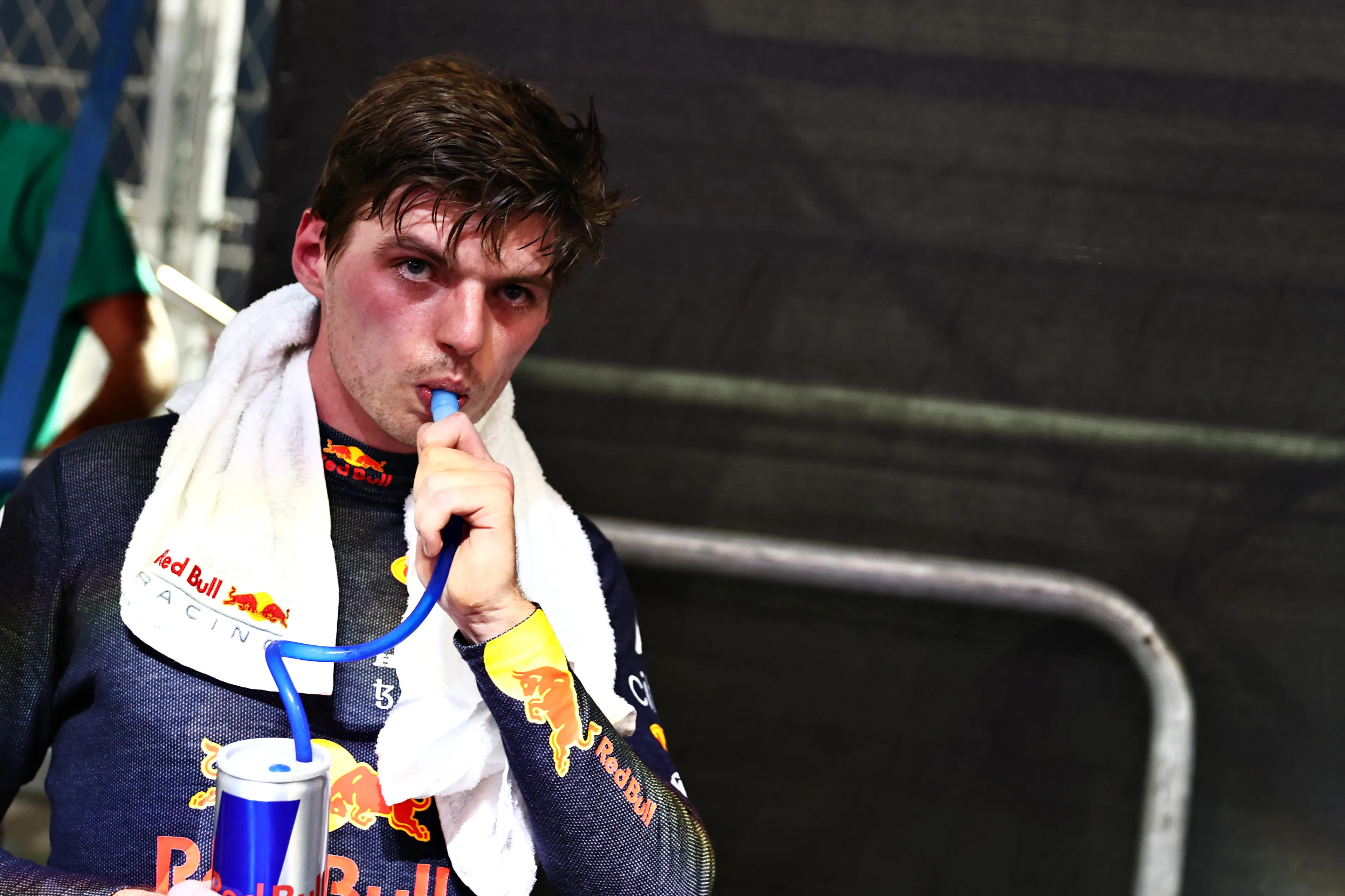 Hill: 'Verstappen kan de FIA voor de gek houden, maar niet zijn mede-coureurs'