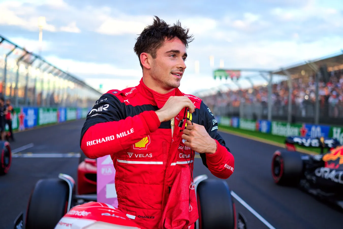 Leclercs enige billenknijpmomentje in Australië: 'Werd bijna ingehaald door Verstappen'