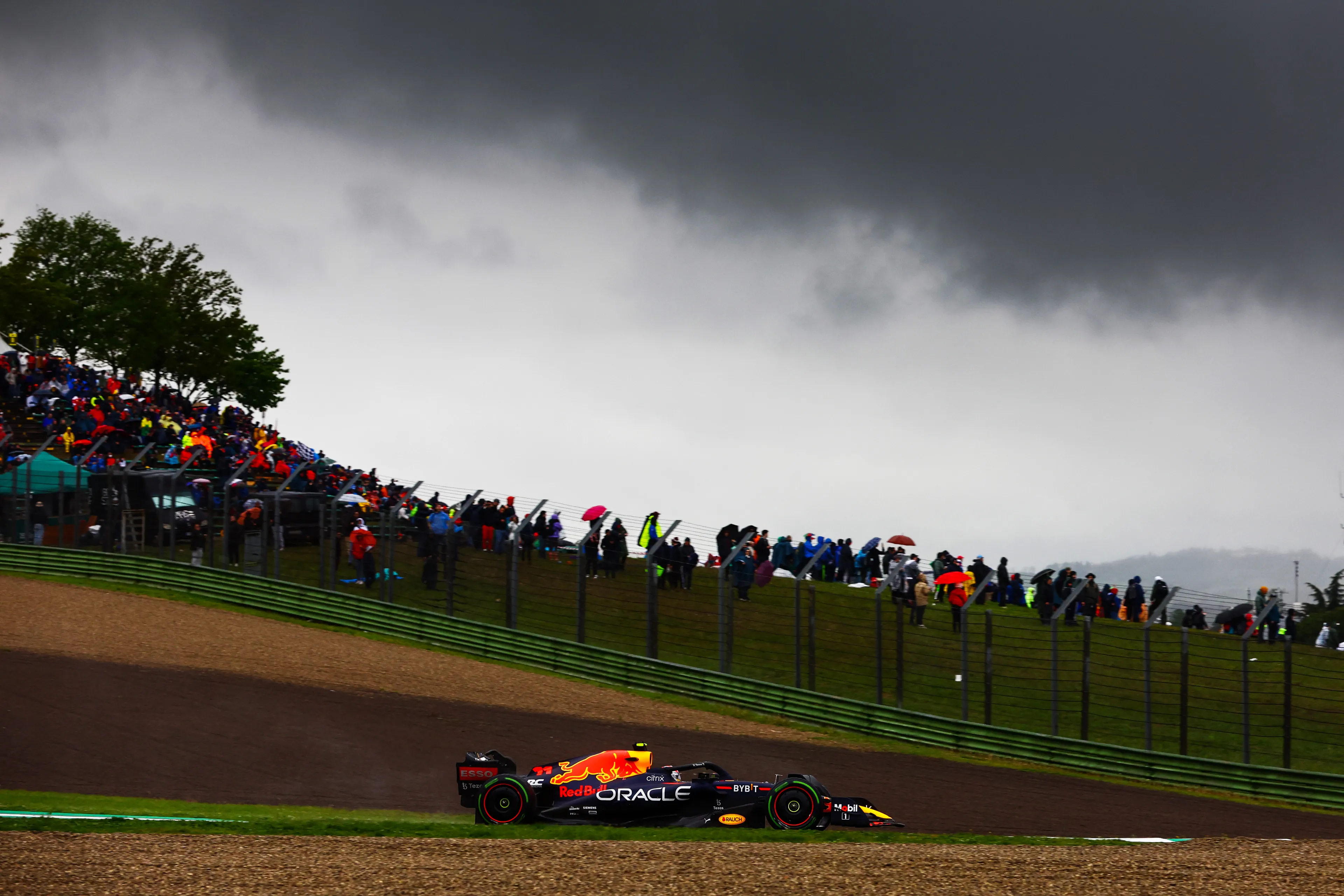 Verslag VT2 | Moeizame laatste vrije training voor Verstappen, P1 voor Russell