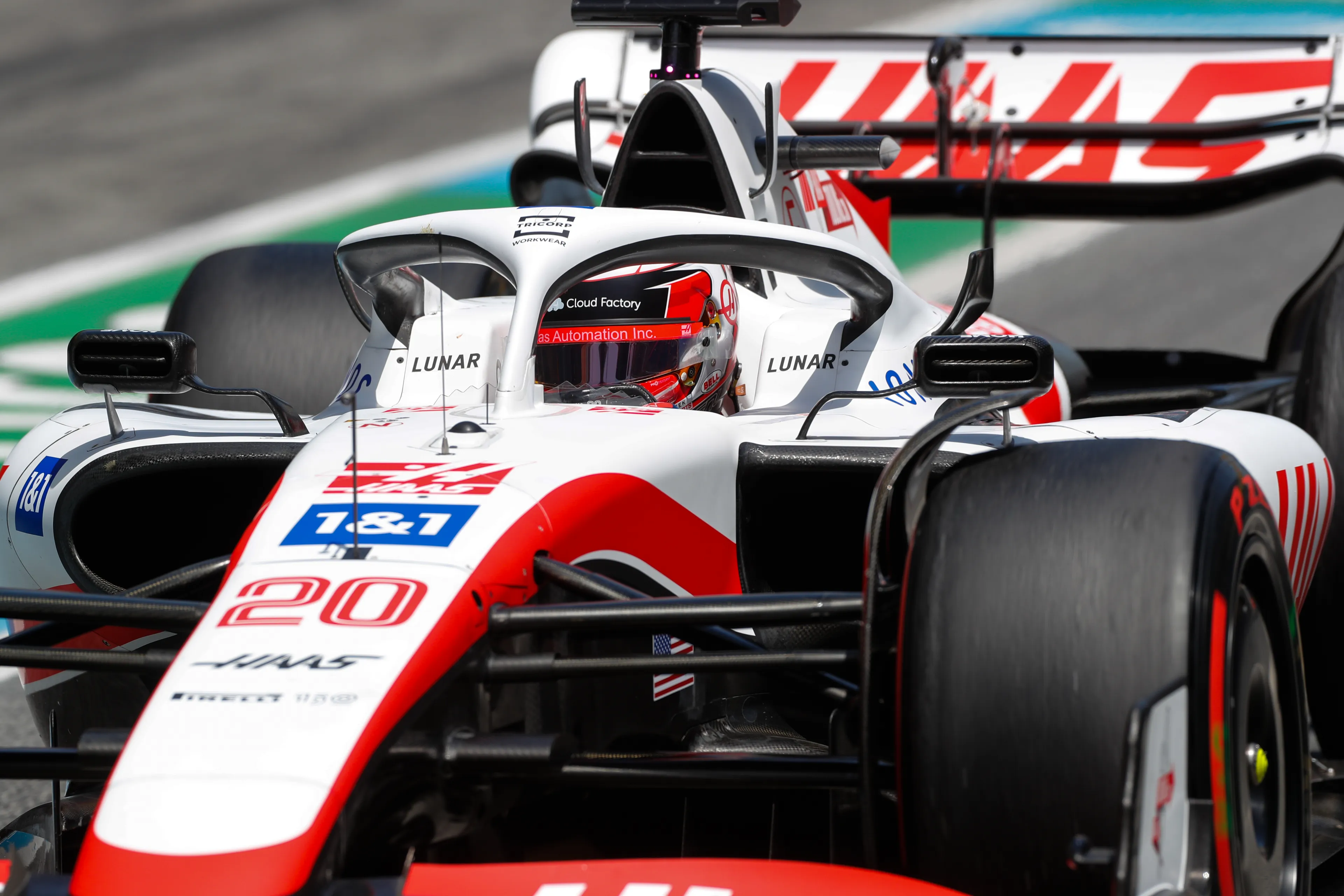 Ook silly season bij motorfabrikanten en titelsponsors: 'Alfa Romeo klopte tevergeefs aan bij Haas'