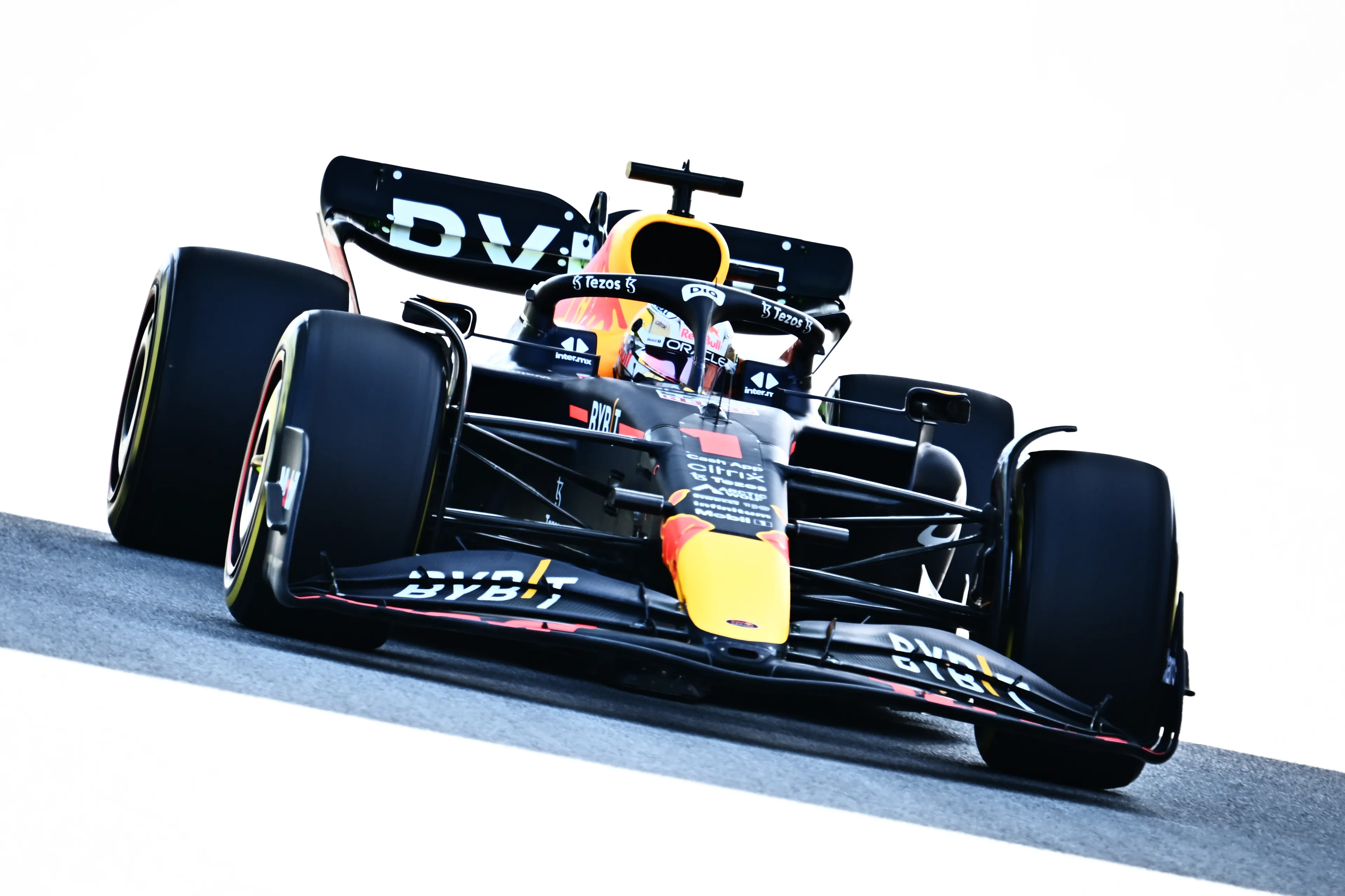 Boordradio's VT1 en VT2 | Verstappen: 'Mijn linkerspiegel valt naar beneden'