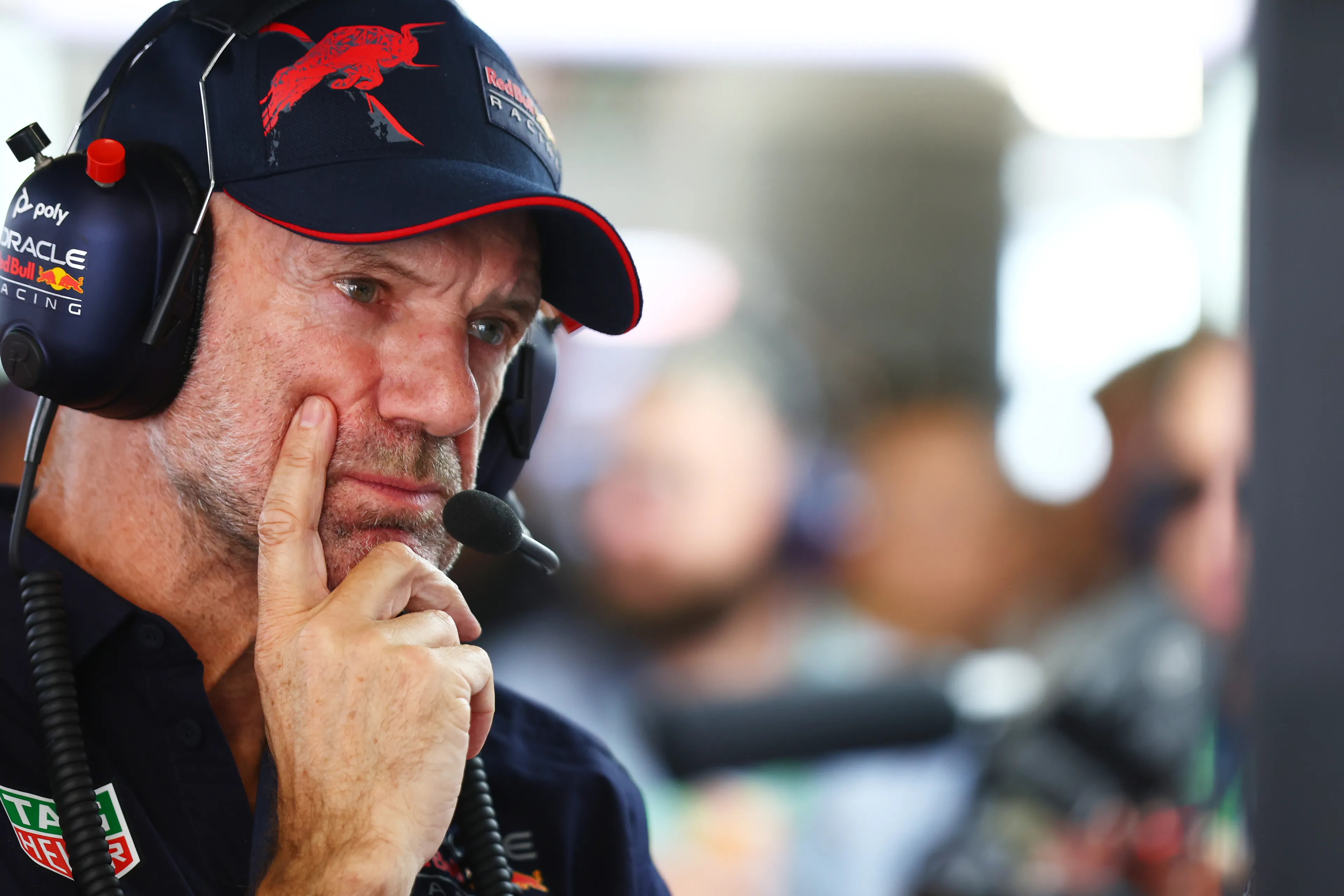 Newey verklaart foutje Verstappen: 'Auto's zijn heel erg gevoelig voor wind'