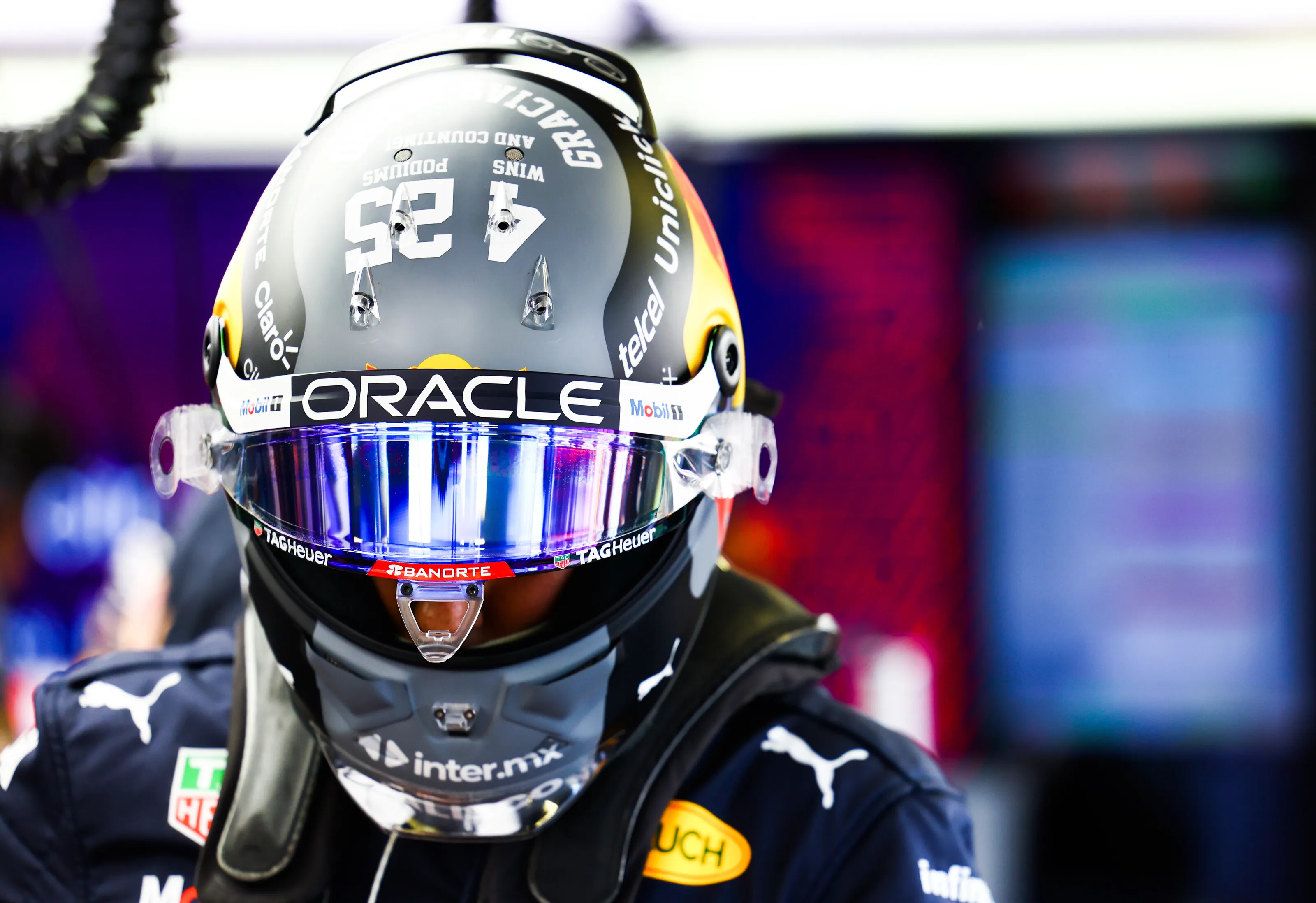 Sainz en Pérez krijgen groen licht van Ferrari en Red Bull na kwalificatiecrash