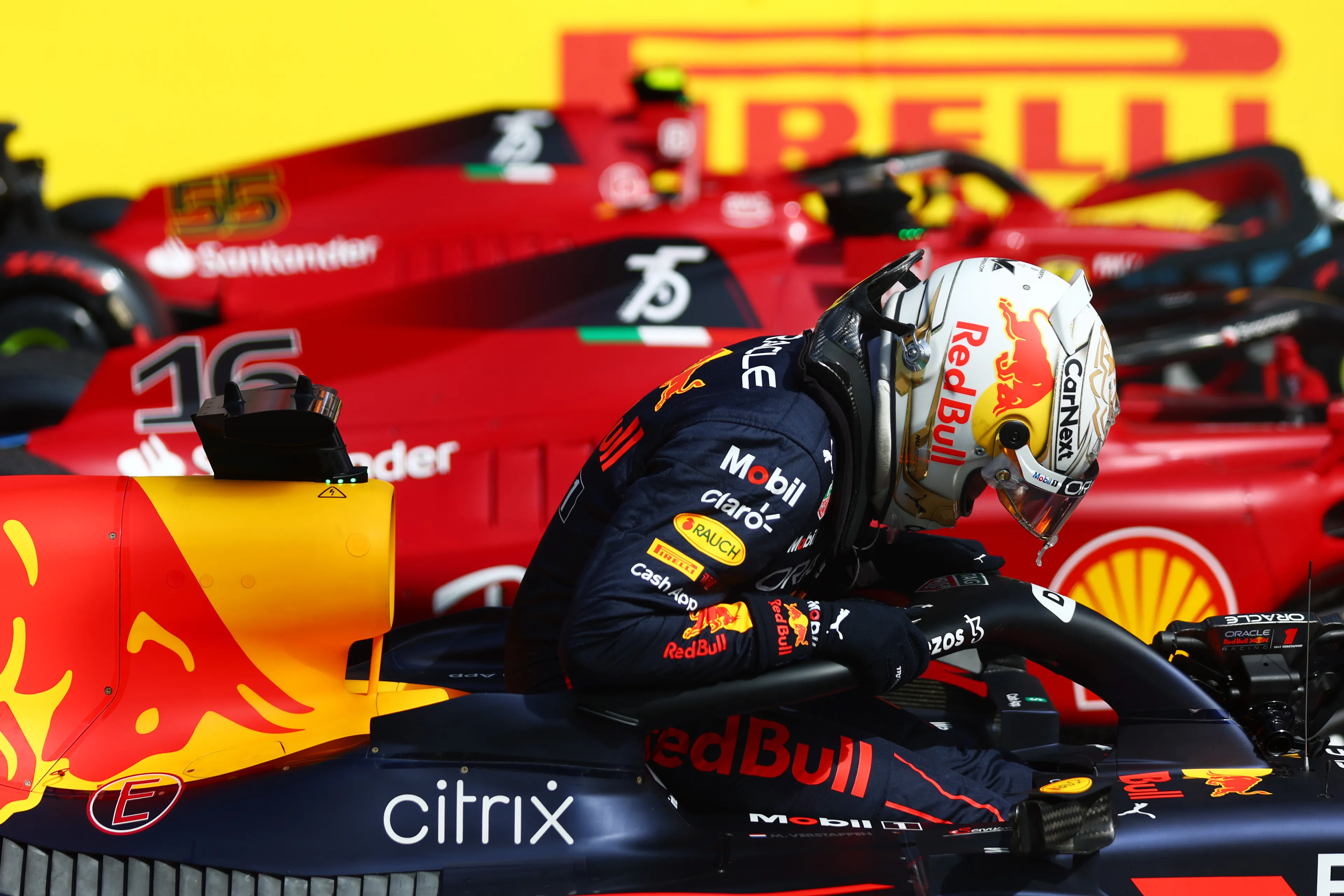 Doornbos waarschuwt Verstappen en Leclerc: 'Ik denk dat Sainz er het beste voorstaat'