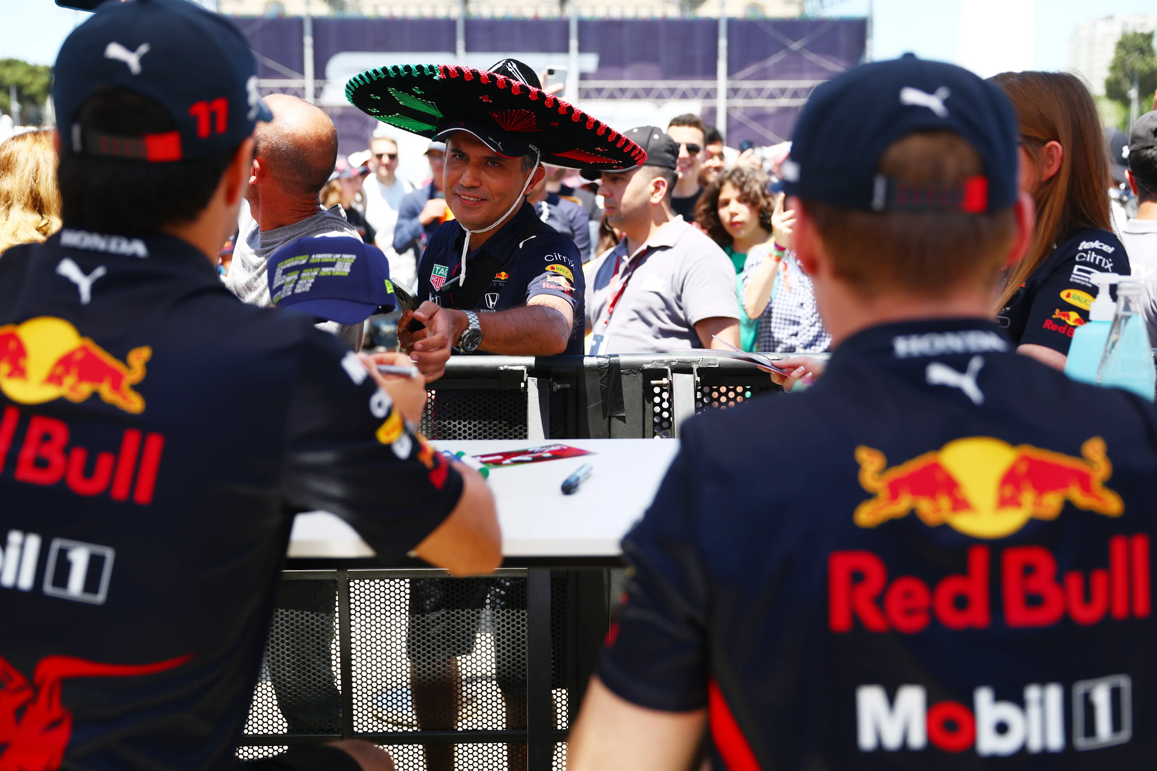 Marko: 'Red Bull ging zitten met Verstappen en Pérez na column Jos'