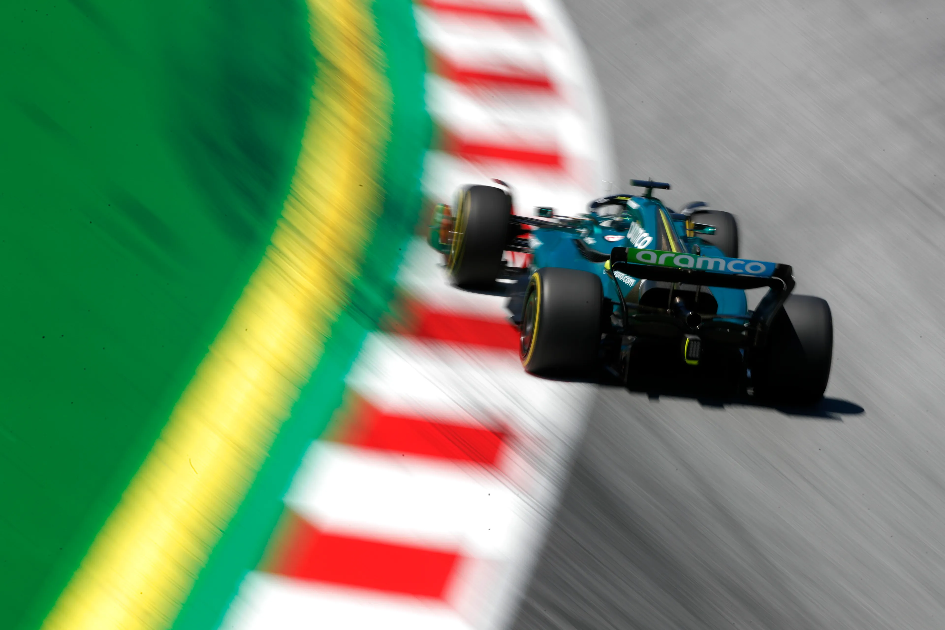 Aston Martin ziet dat updates werken: 'Maar basisproblemen zijn nog niet opgelost'