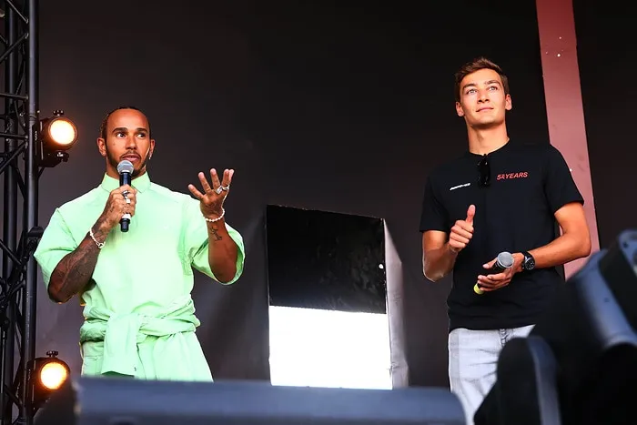 Hamilton en Russell klaar voor 2023: 'Betekent dat we serieus mee willen doen'