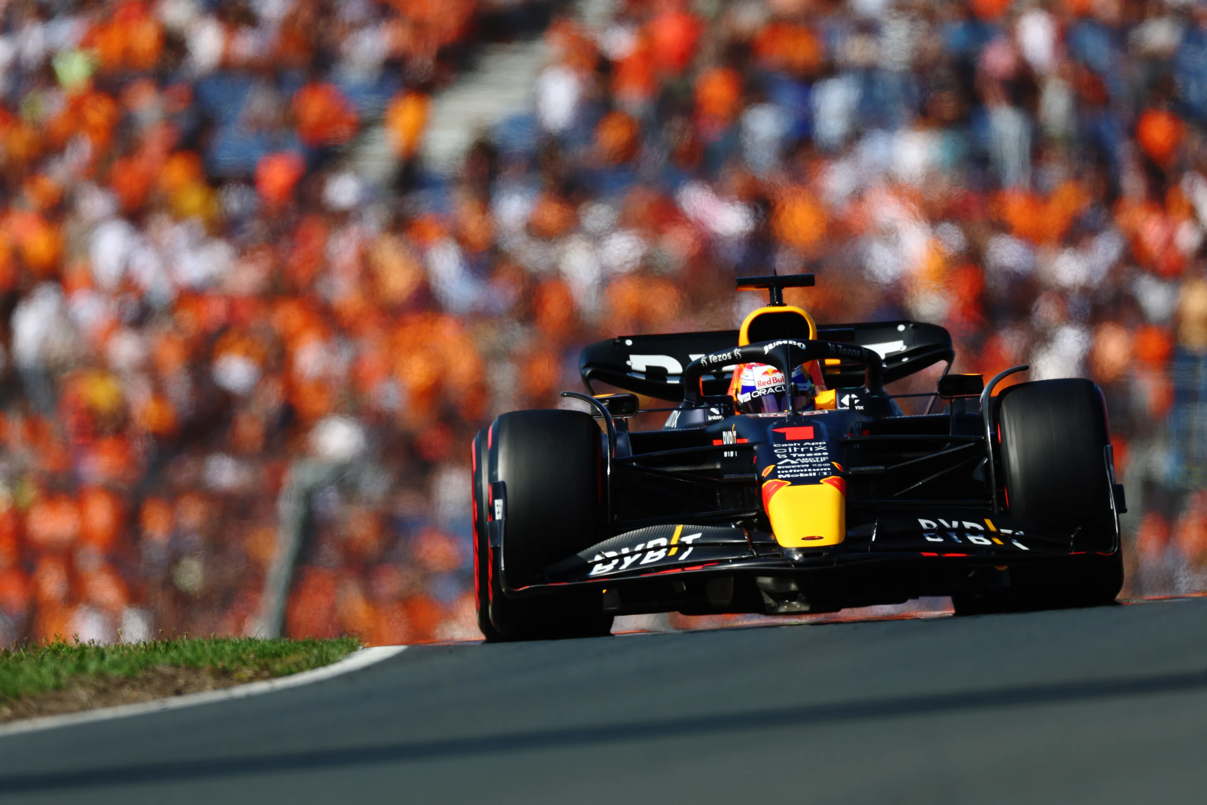 Verslag VT3 | Verstappen moet ruim anderhalve tiende toegeven op Leclerc