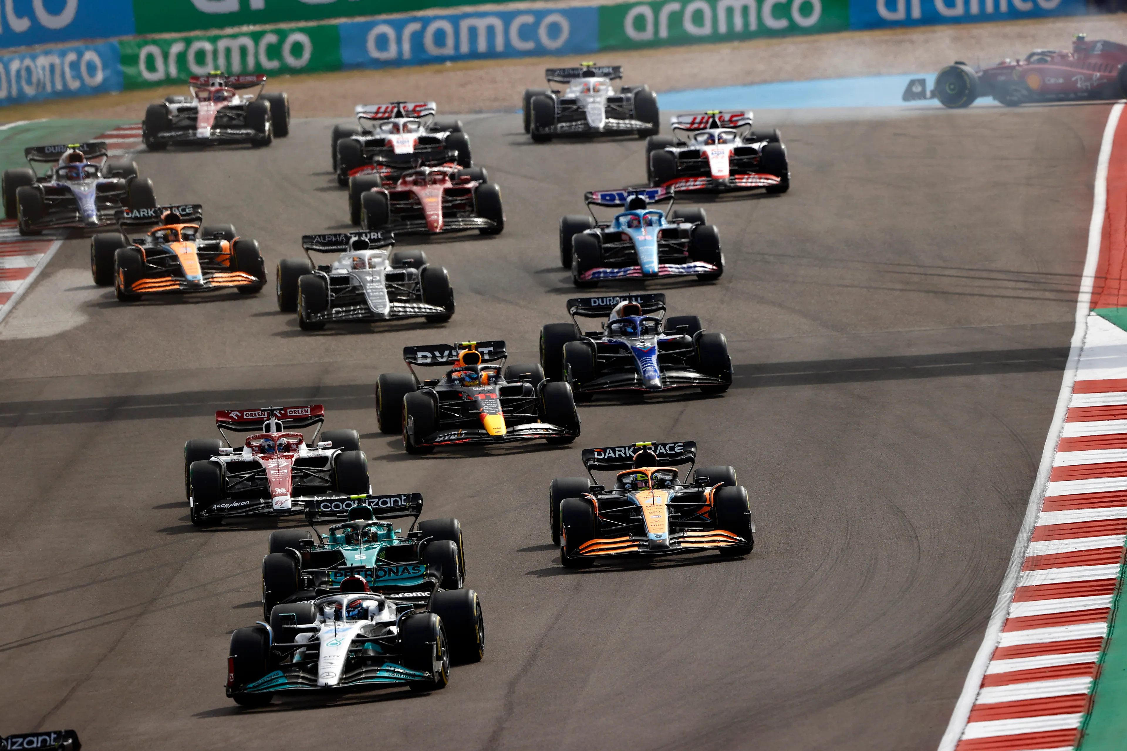 'Porsche in gesprek met F1-teams, maar autofabrikant mist alle ingrediënten voor intrede'