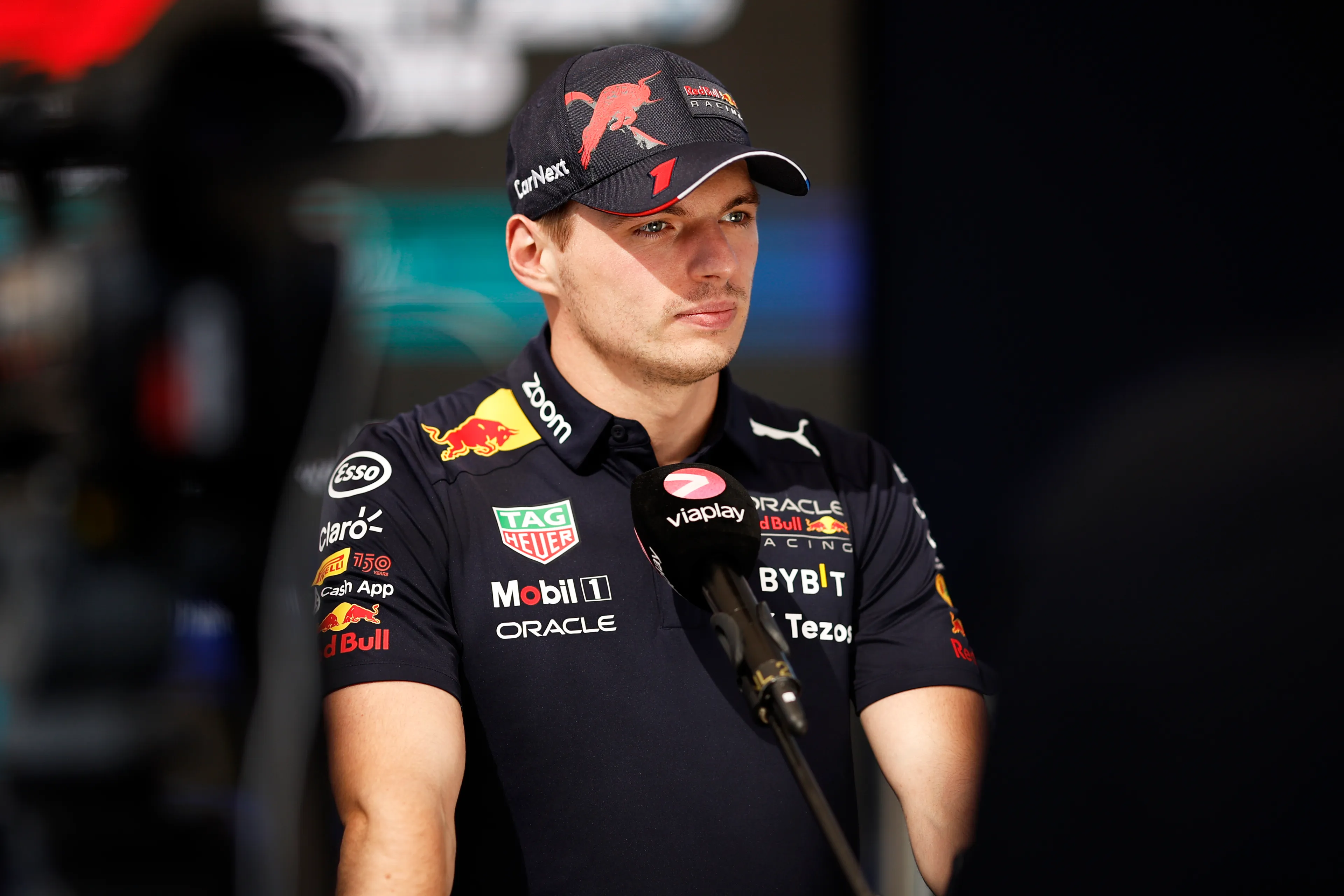 Verstappen aangeslagen tijdens kwalificatie na overlijden Mateschitz: 'Hakt er wel even in'