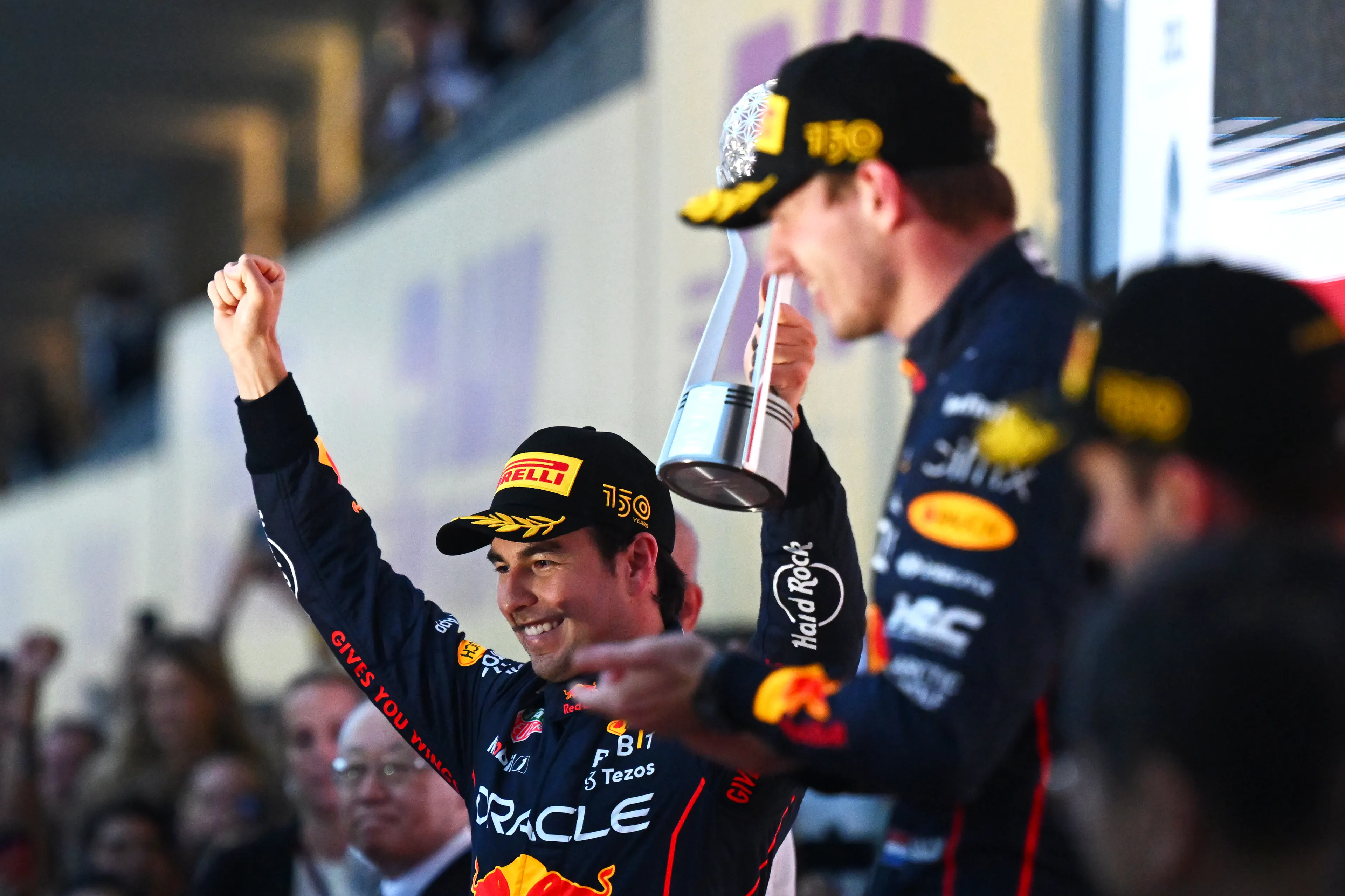 Perez loerde op fout Leclerc: 'Een normale inhaalactie was onmogelijk zonder DRS'