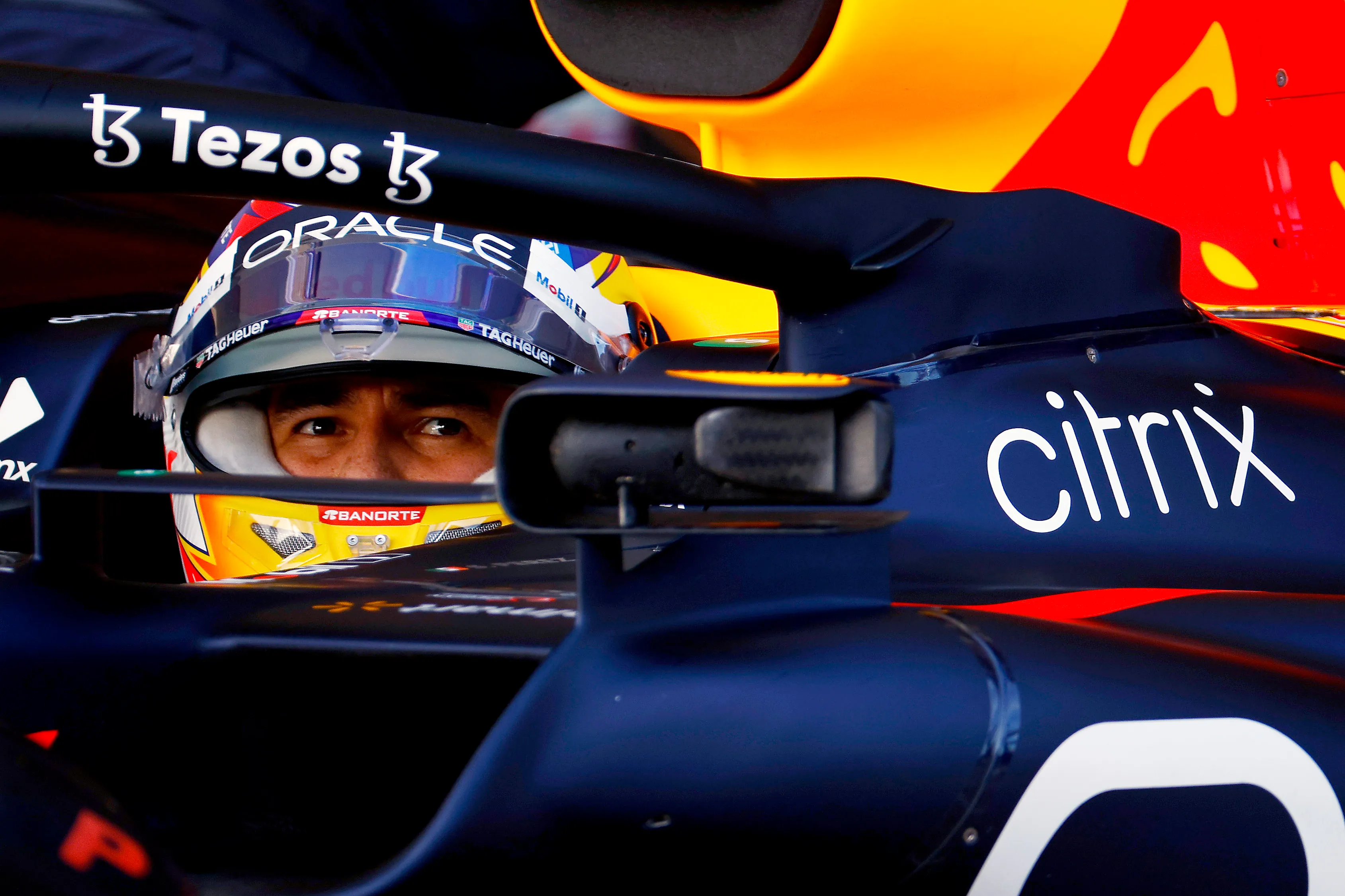 Pérez dolgelukkig met constructeurstitel Red Bull; betreurt voorvleugelschade RB18